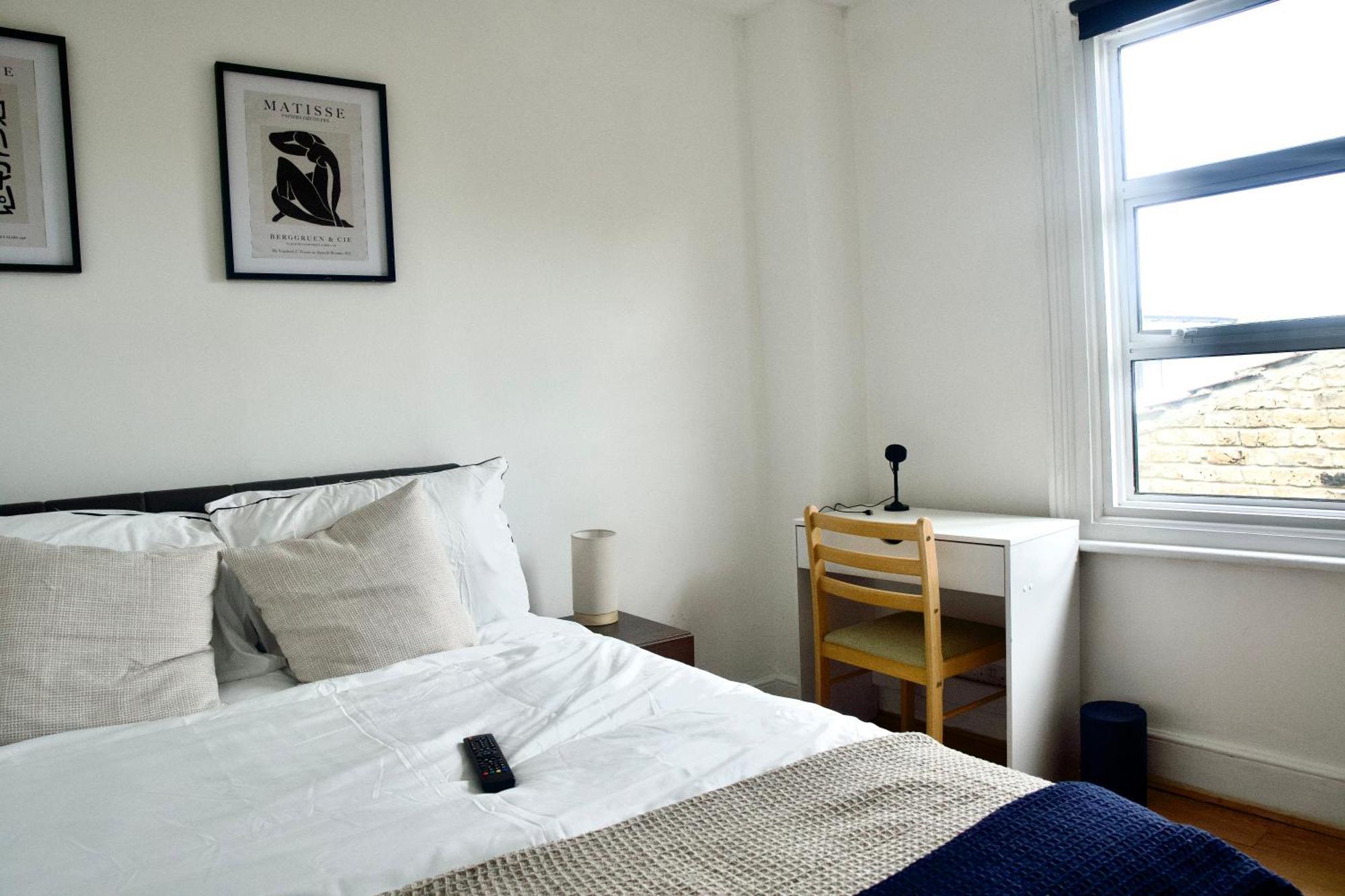 Stratford Centre, 2 Or 3 Bedroom Apartment, Walk To Westfield, Near Station, Sleeps 6 Apartment