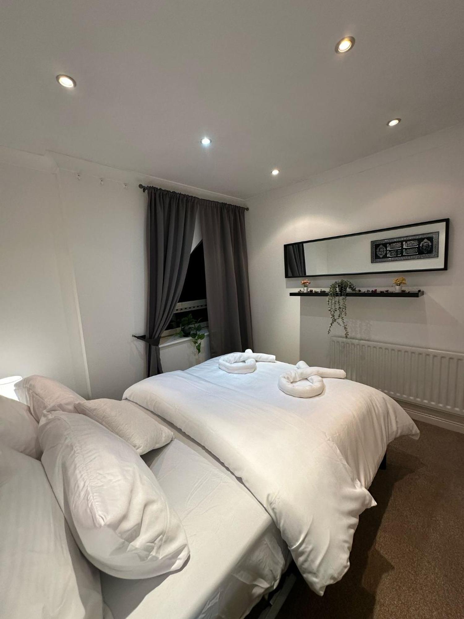 1 Bedroom With Security 24 Apartment *