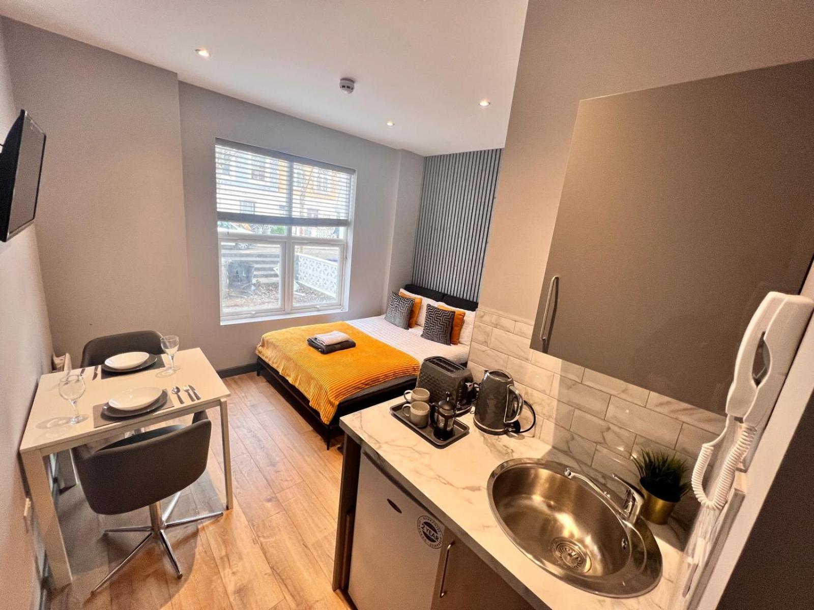 Holloway's House - No 37 - Bright & Cozy Escape * Londen