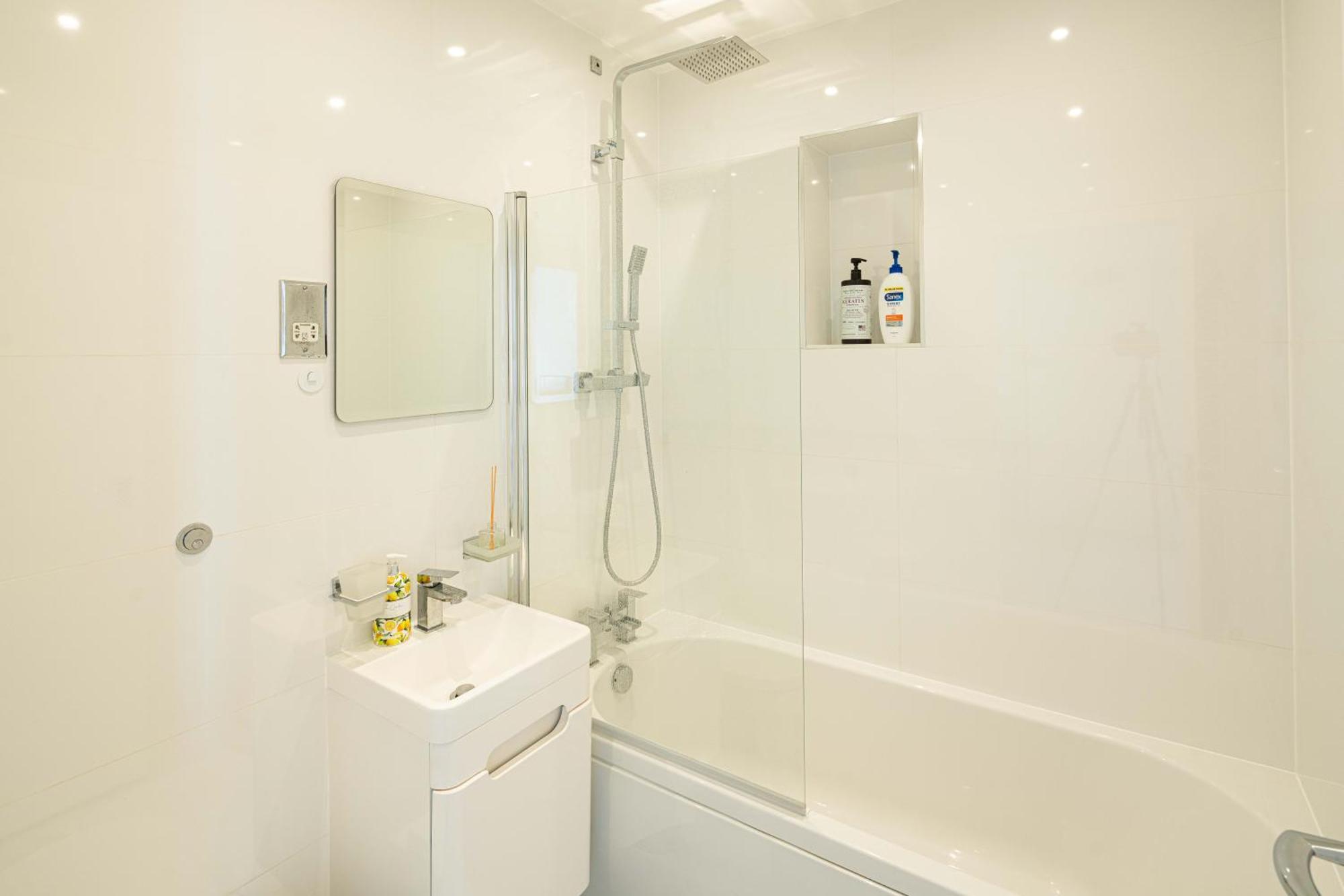 Appartement Charming Newly Refurb 2-Bed 2-Bath Entire Apartment With Ac Near Hyde Park, Paddington, Nottinghill And Kensington In Zone 1 Central London *
