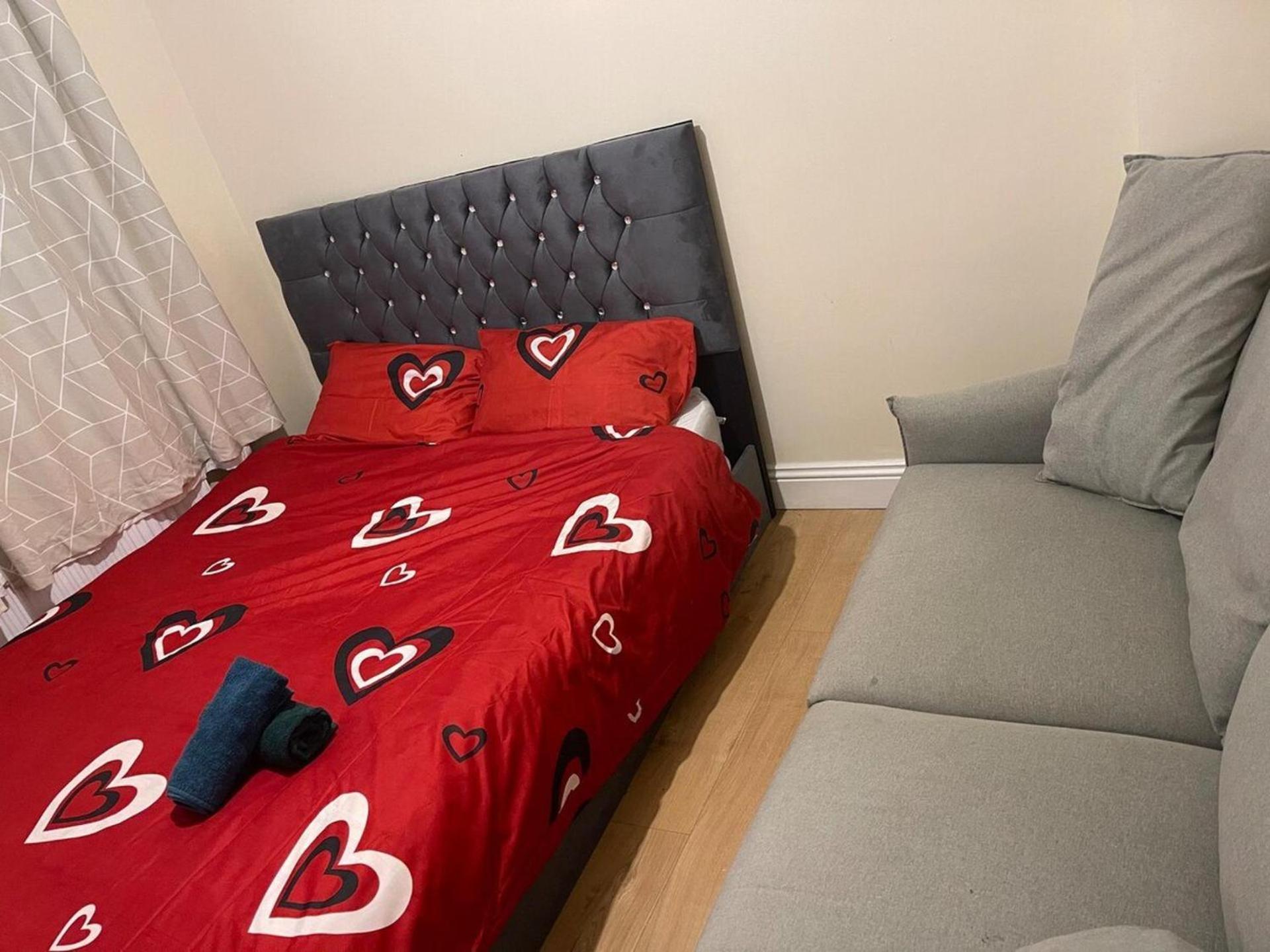 4 Beds Sleeps 15 Near Lcy Airport & Excel Holiday home