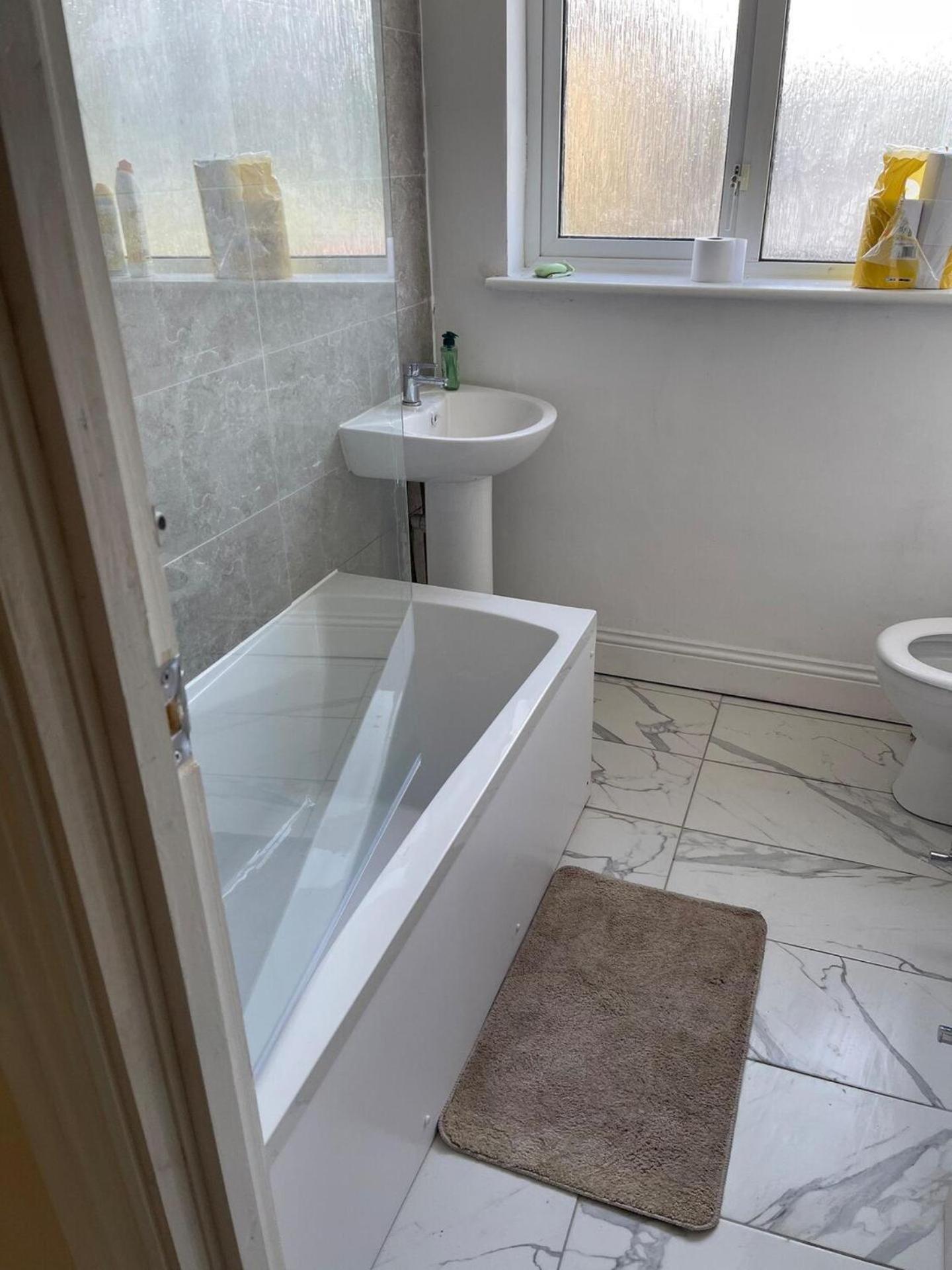 4 Beds Sleeps 15 Near Lcy Airport & Excel *