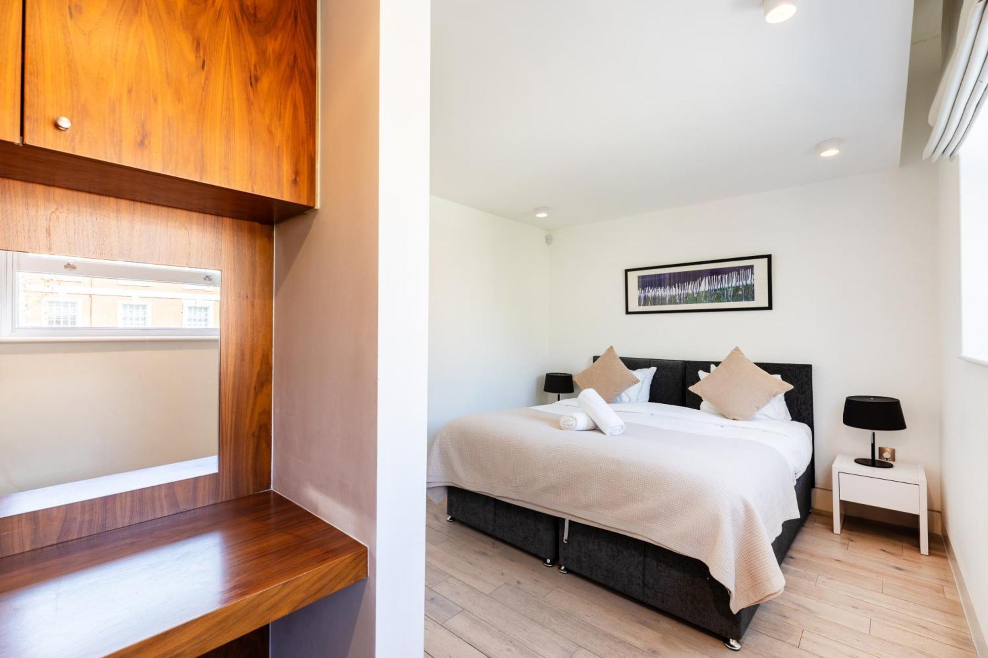 Clarges- Hsk Luxury Apartment