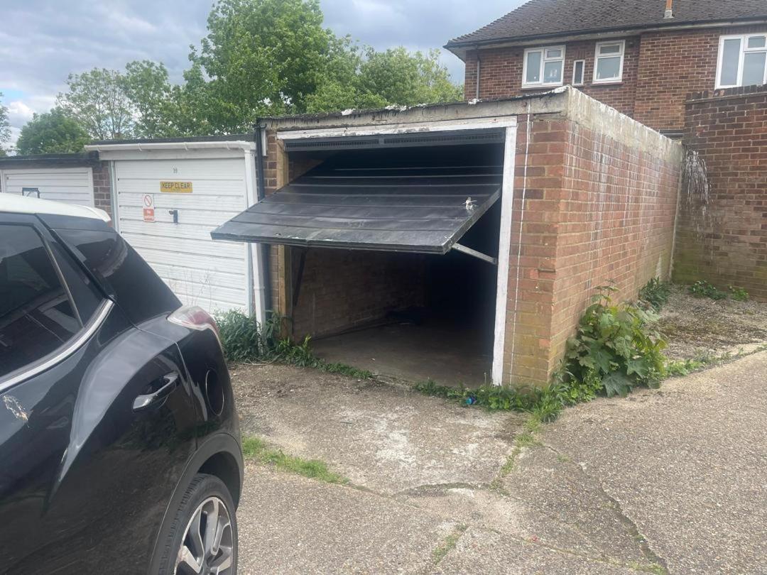 Apartment Cosy 2-bed Maisonette With Private Garage In Wembley *