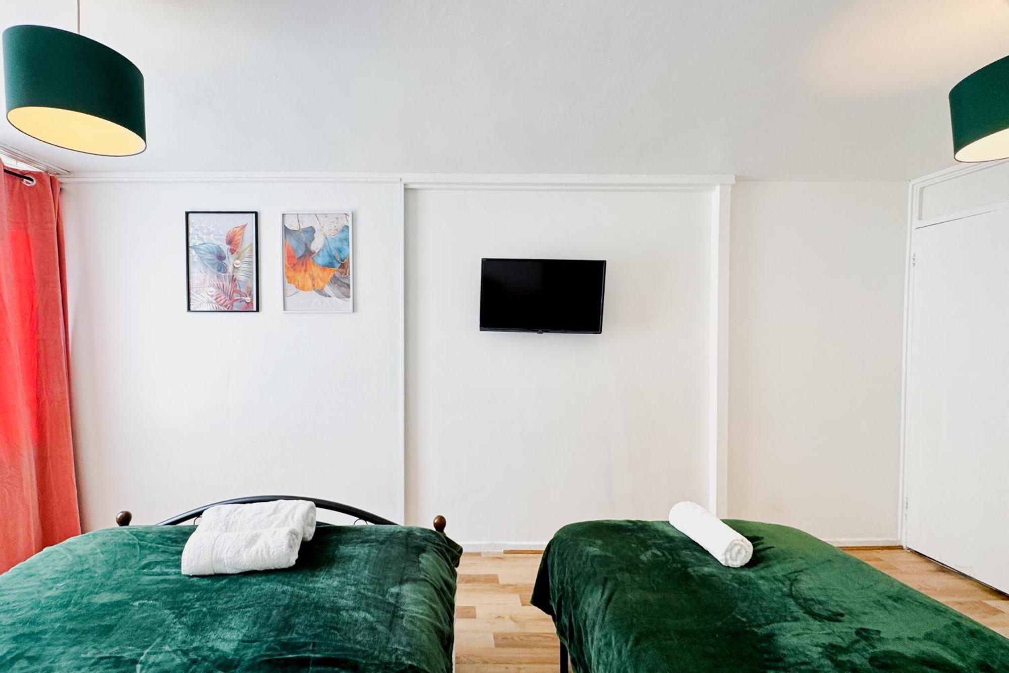 Camberwell Manor Apartment