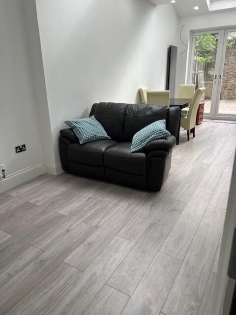 Holiday home Graveney House -sleeps 8 - Zone 3