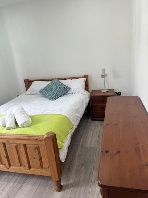 Holiday home Graveney House -sleeps 8 - Zone 3 *