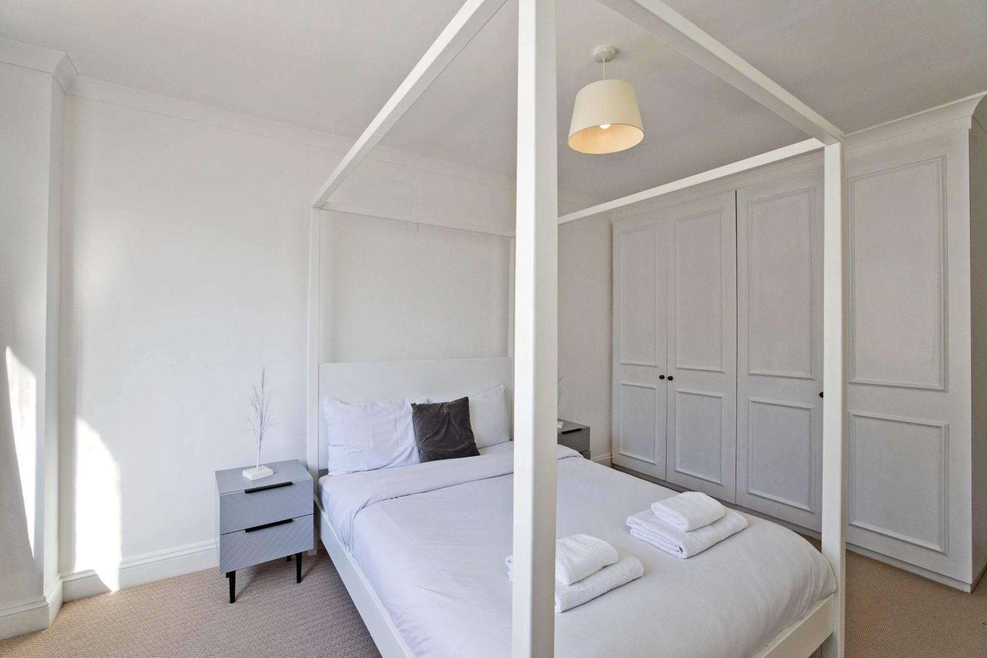 Harley Street Marylebone Stylish 2 Bedroom Apartment *