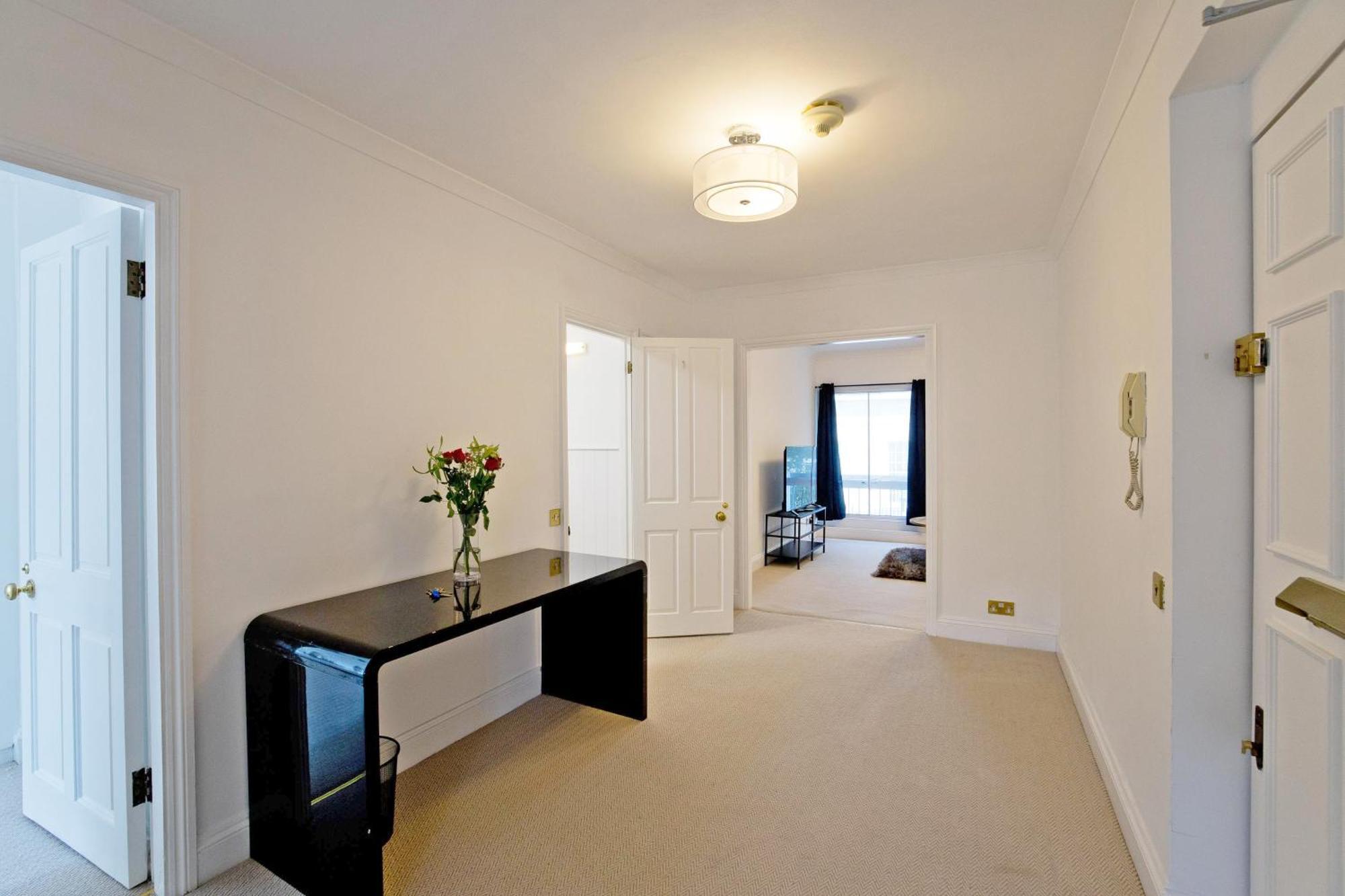 Harley Street Marylebone Stylish 2 Bedroom * London