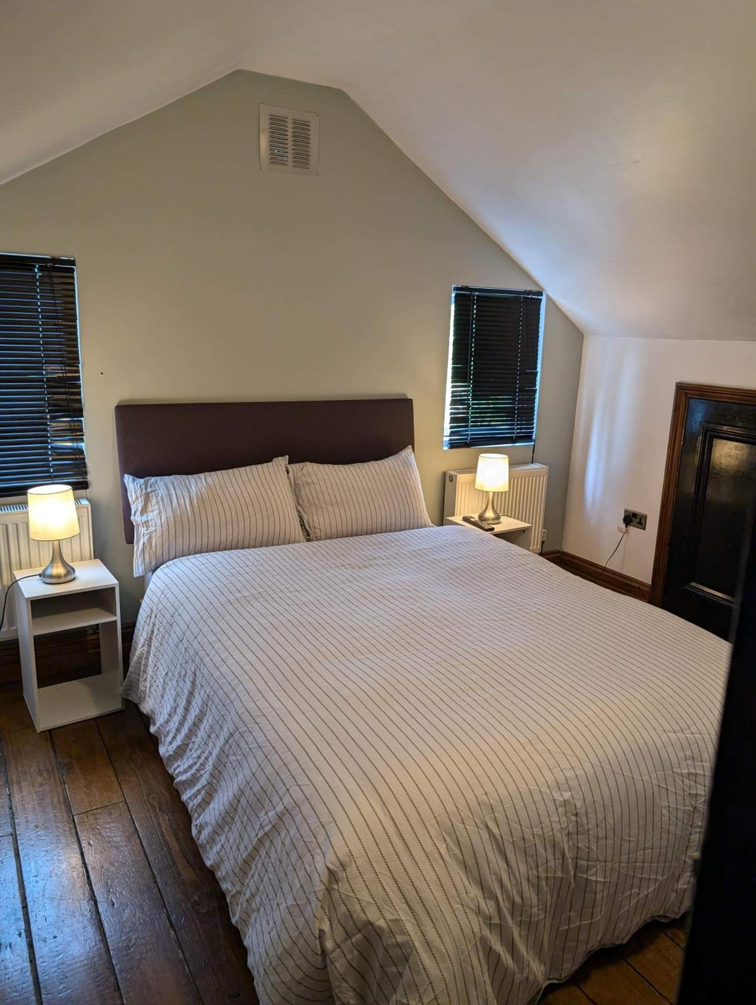 3br-10min Airport Ldn Free Parking London