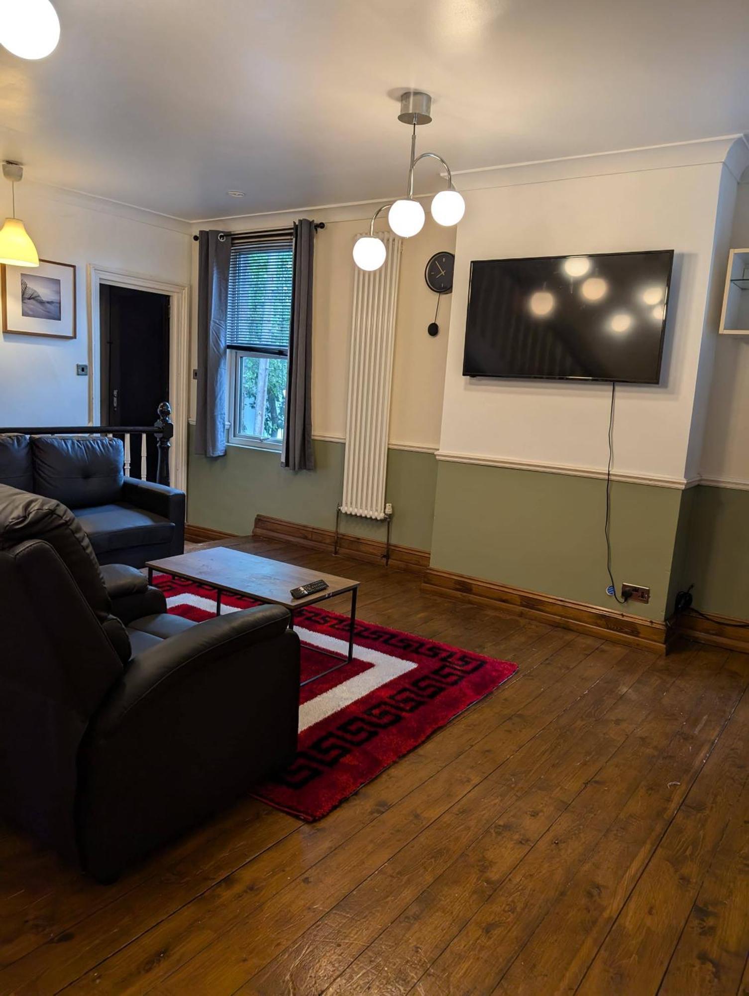 Apartment 3br-10min Airport Ldn Free Parking