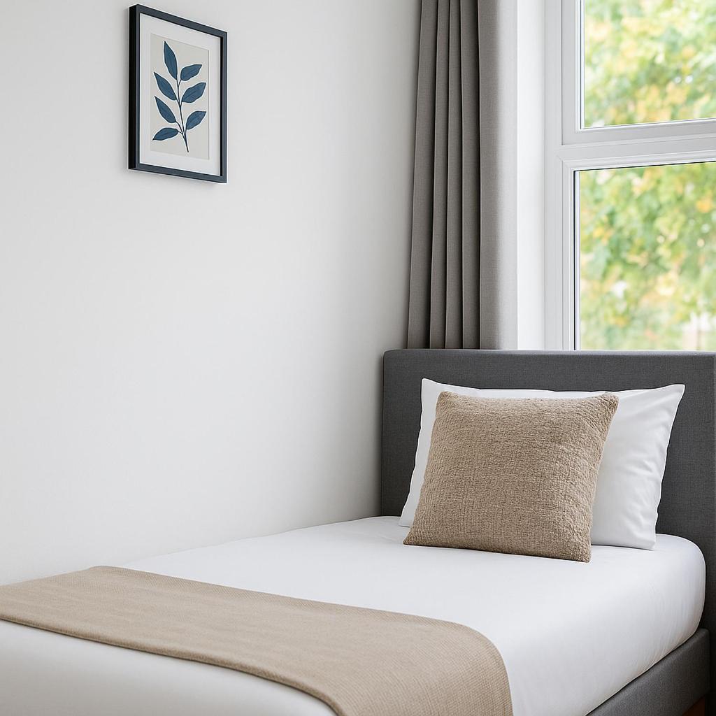 Large Flat In Quiet Area Near Seven Sisters London