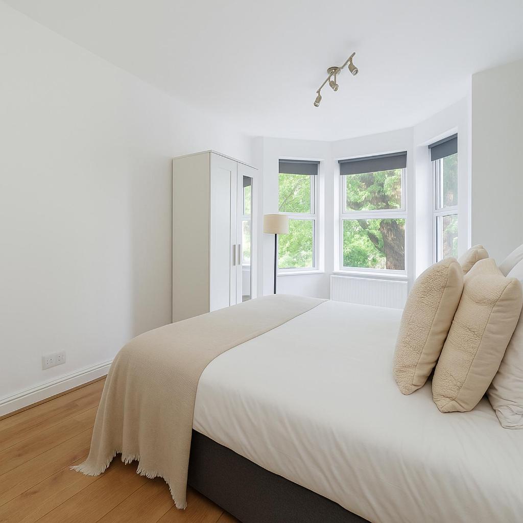 Apartment Large Flat In Quiet Area Near Seven Sisters *