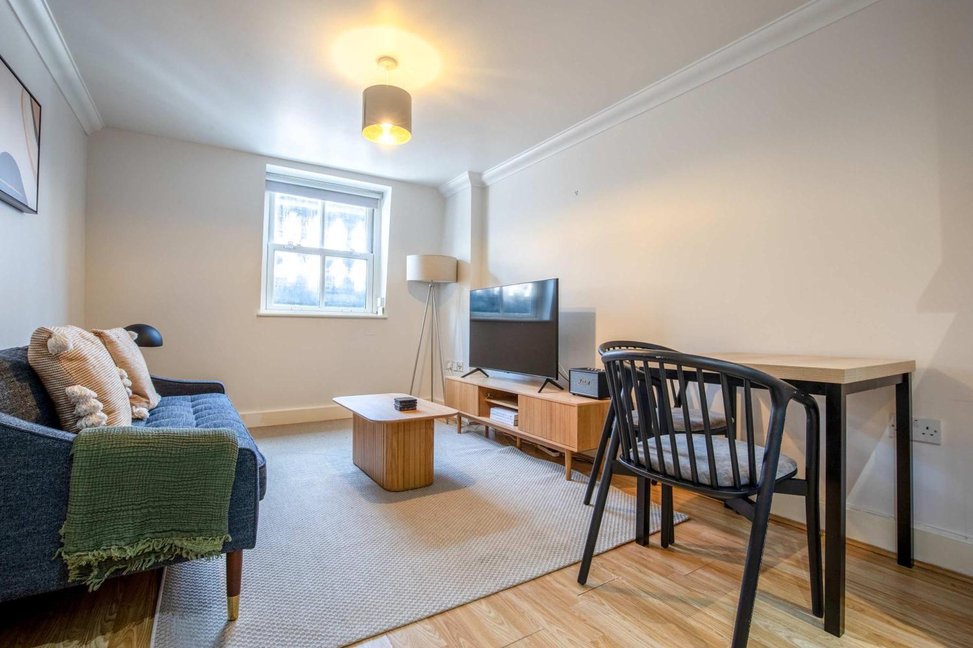 Londwell Earls Court Boutique * London