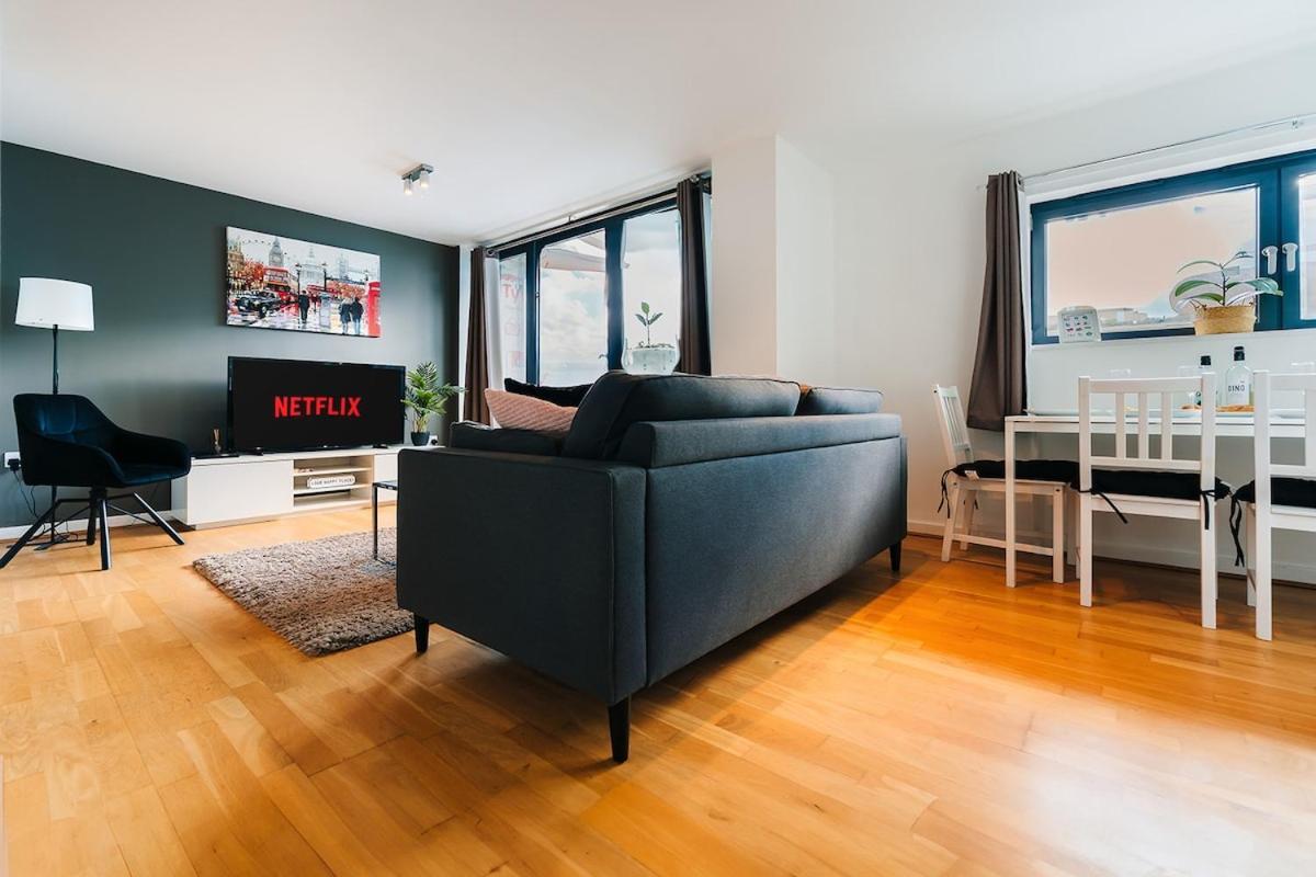Trendy In Arsenal Apartment