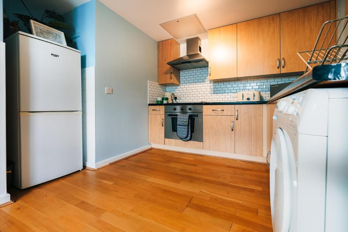 Apartment Trendy In Arsenal London