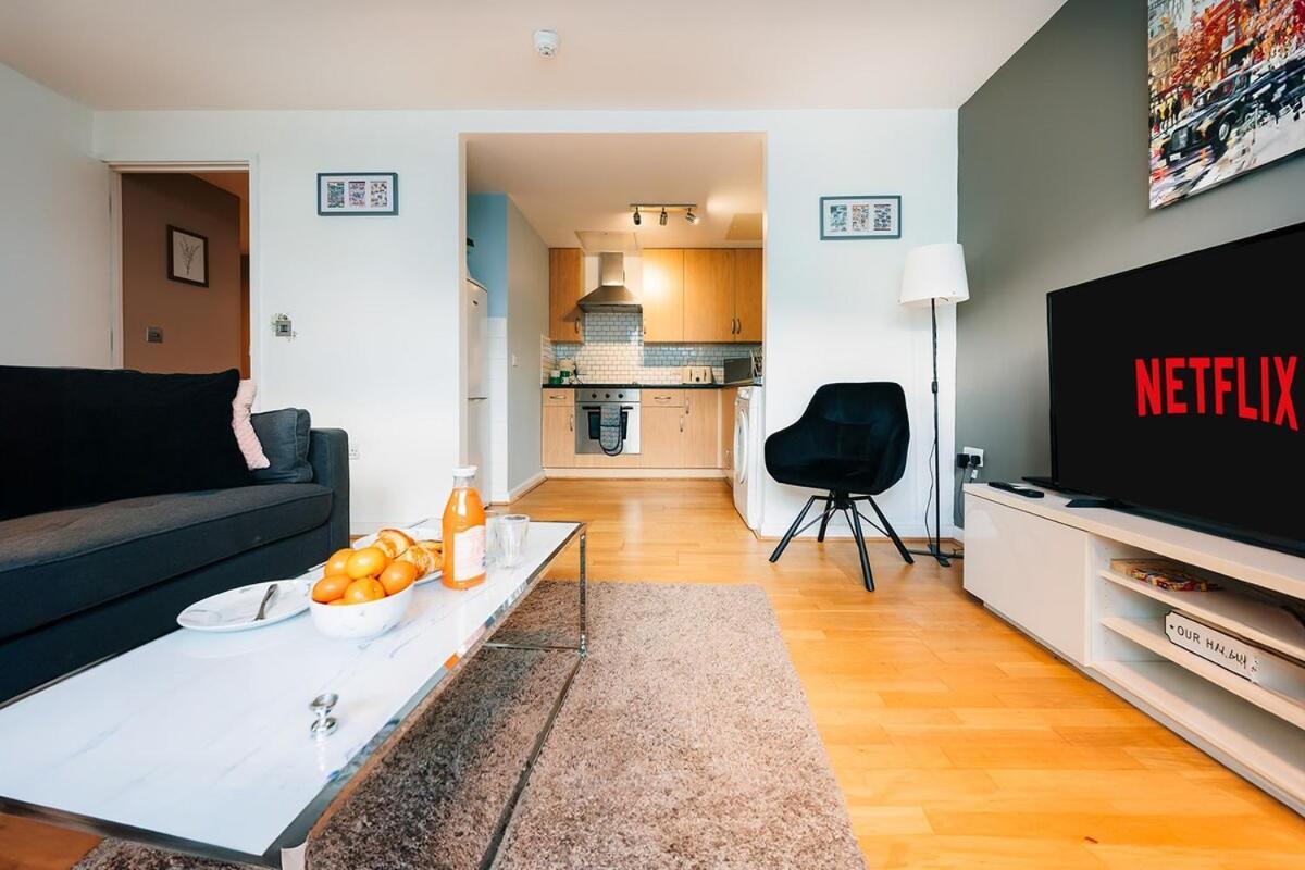 Apartment Trendy In Arsenal London