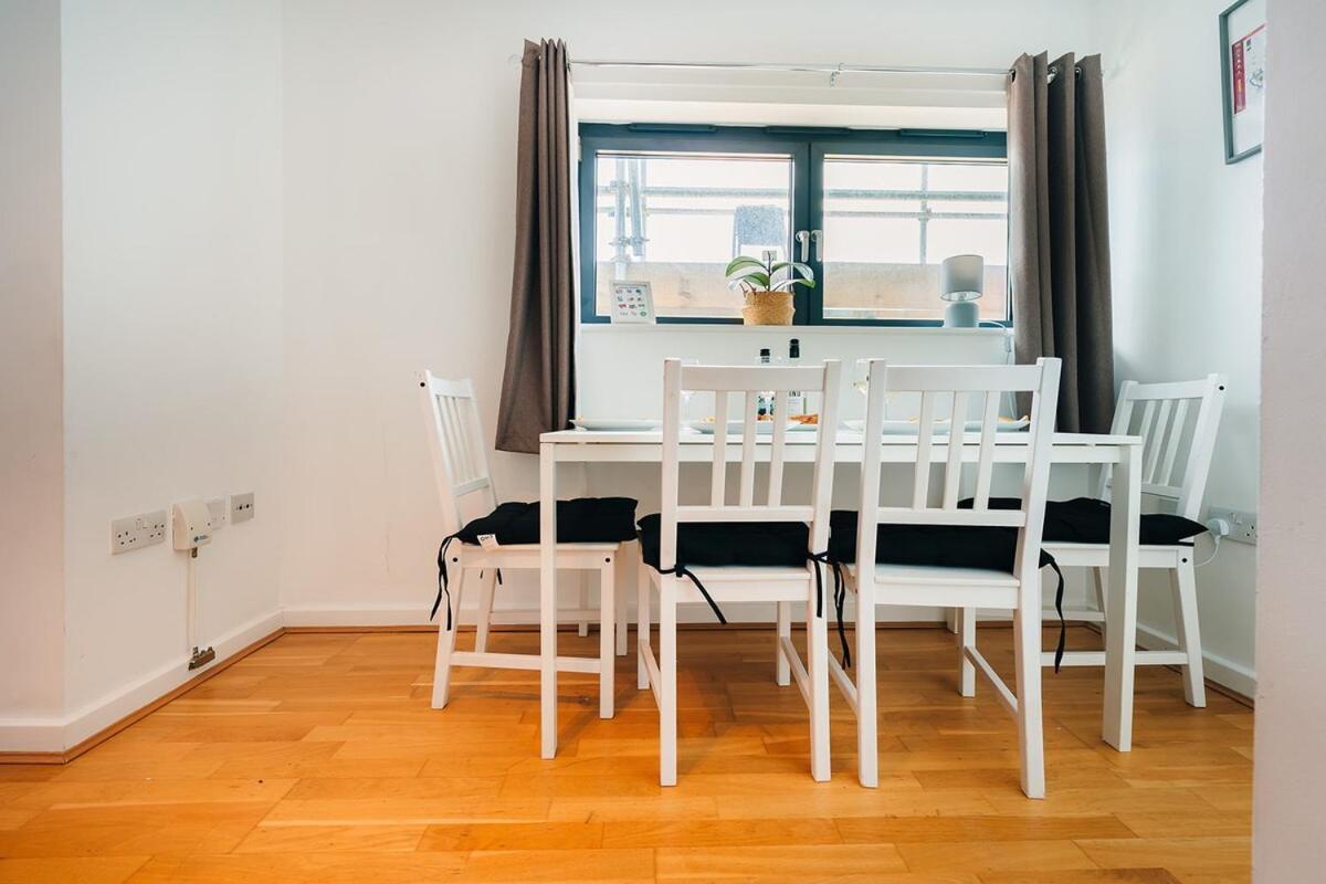 Apartment Trendy In Arsenal London