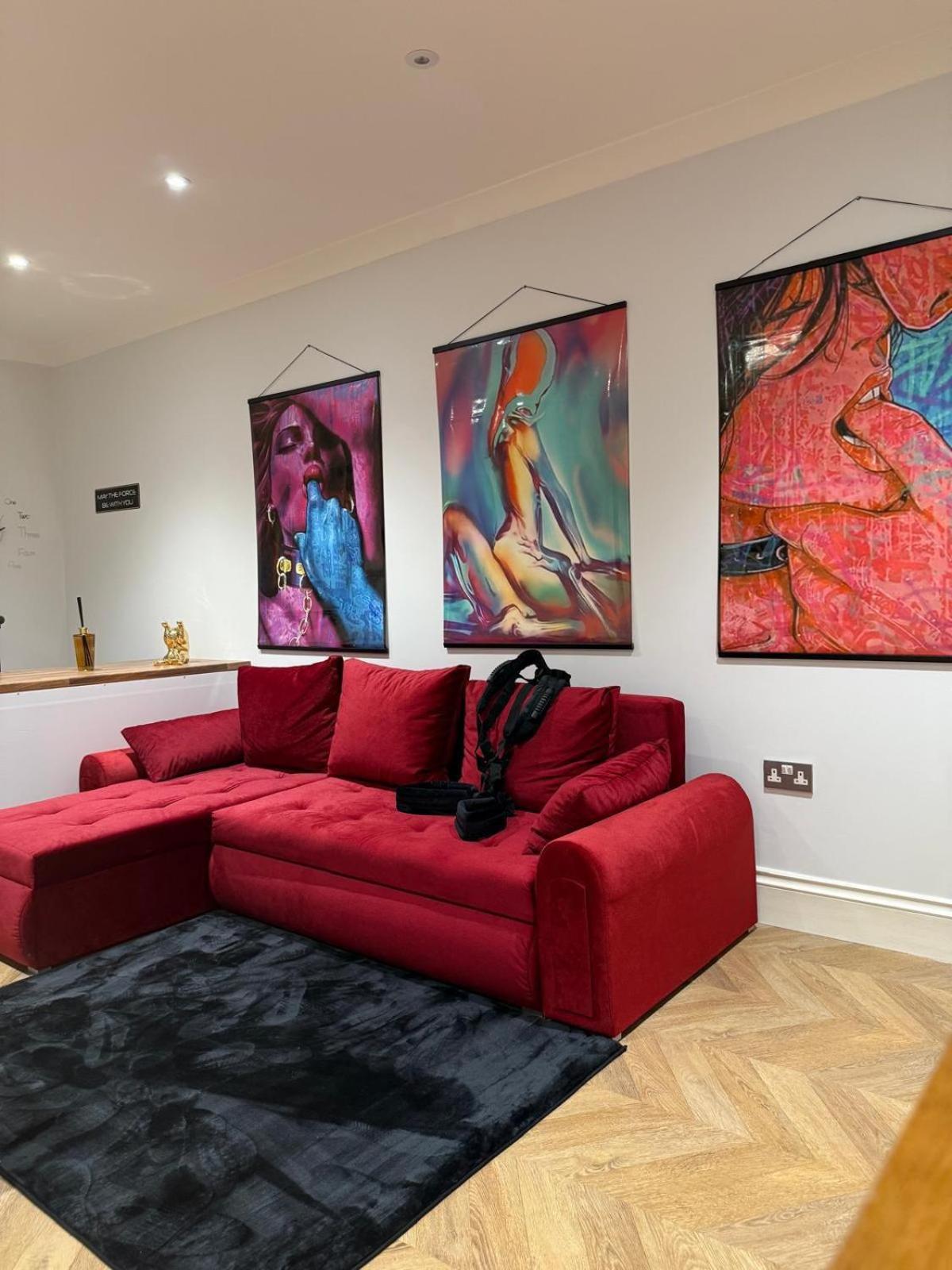 Luxury Duplex With Hot Tub Apartment *
