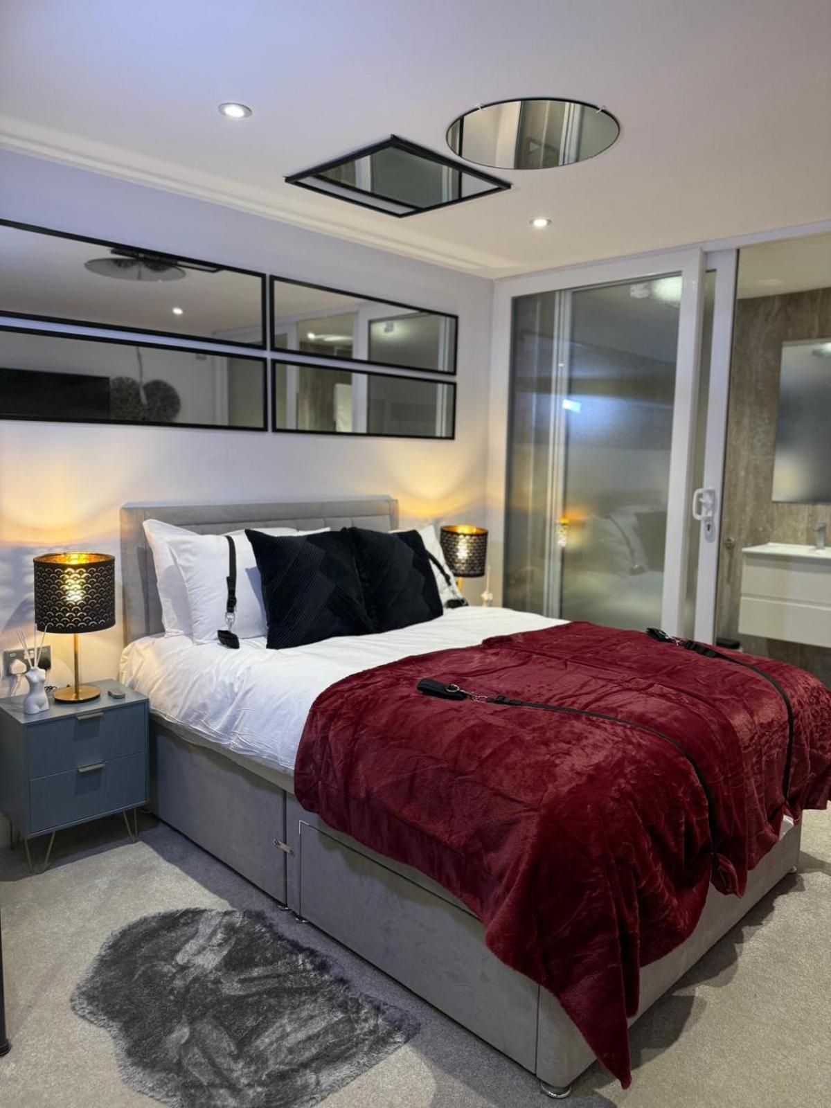 Apartment Luxury Duplex With Hot Tub London