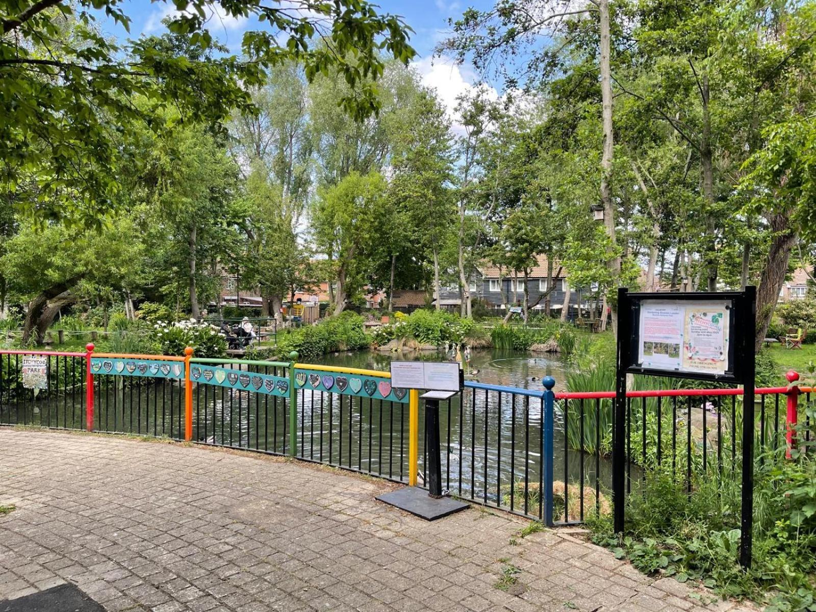 Close To Excel Centre *