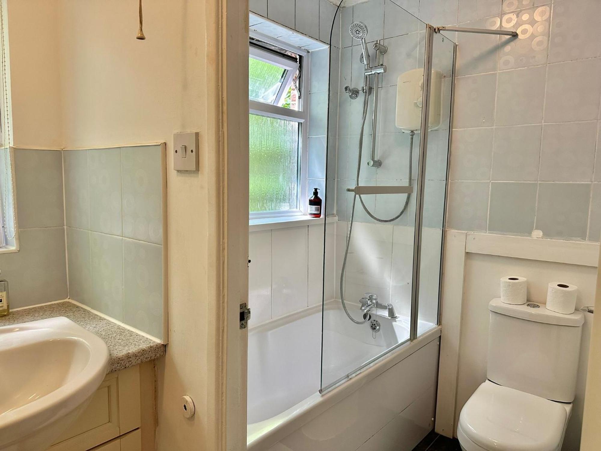 Close To Excel Centre Apartment