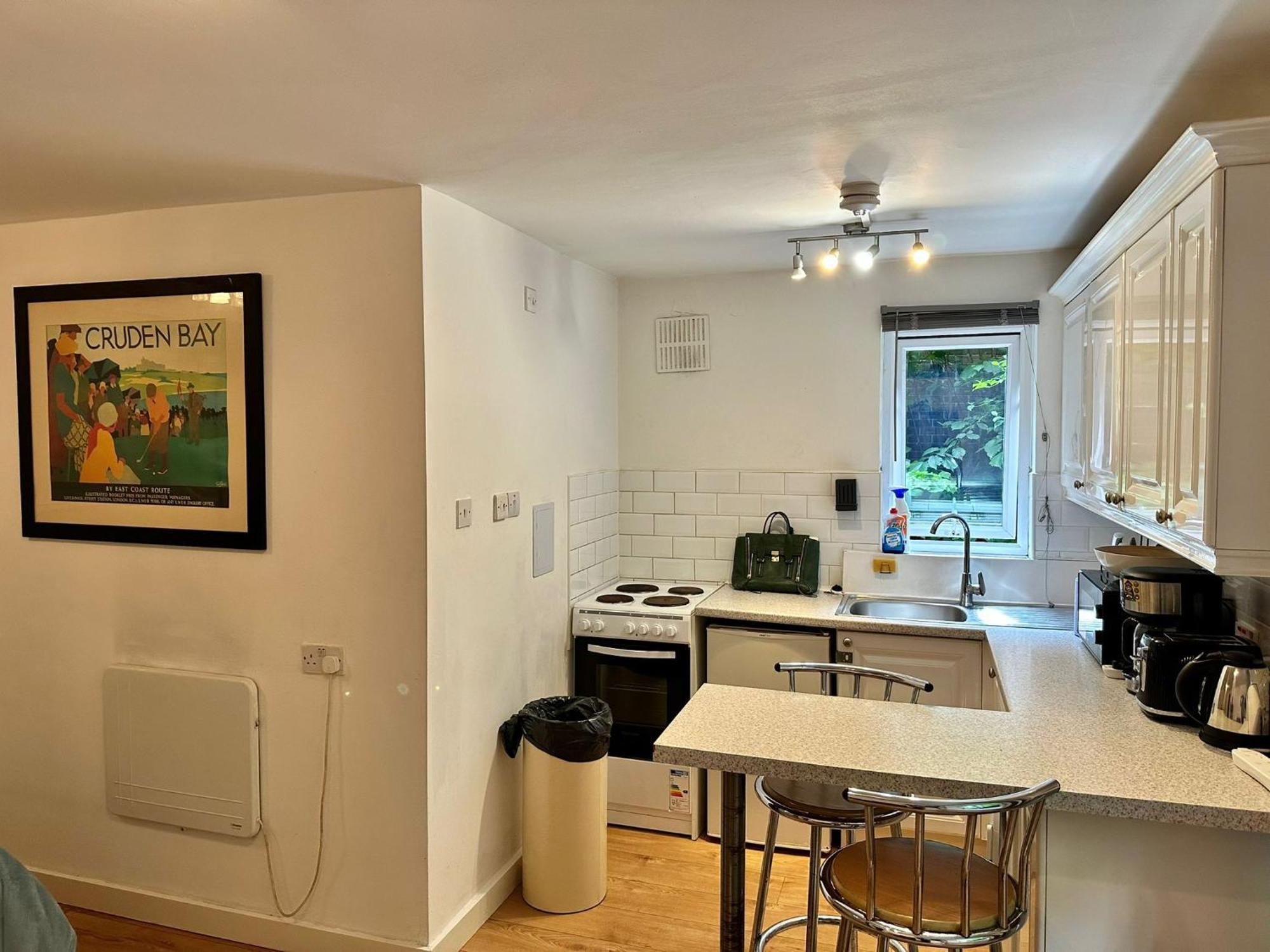 Close To Excel Centre *