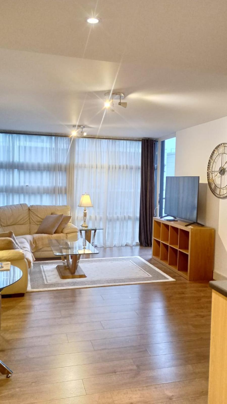 Apartment Chelsea Bridge Wharf *