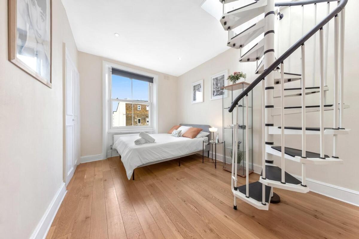 Spacious Sleep 11 With Terrace In Earls Court Ec99 Apartment
