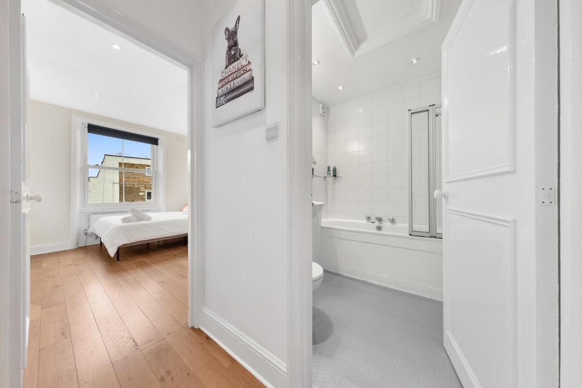 Apartment Spacious Sleep 11 With Terrace In Earls Court Ec99
