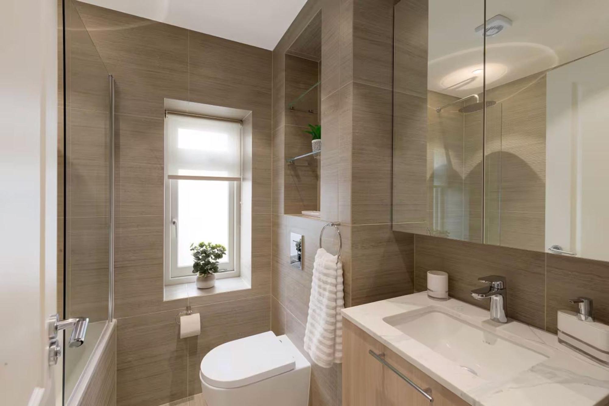 Collingham Road - 2 Bedroom I * London