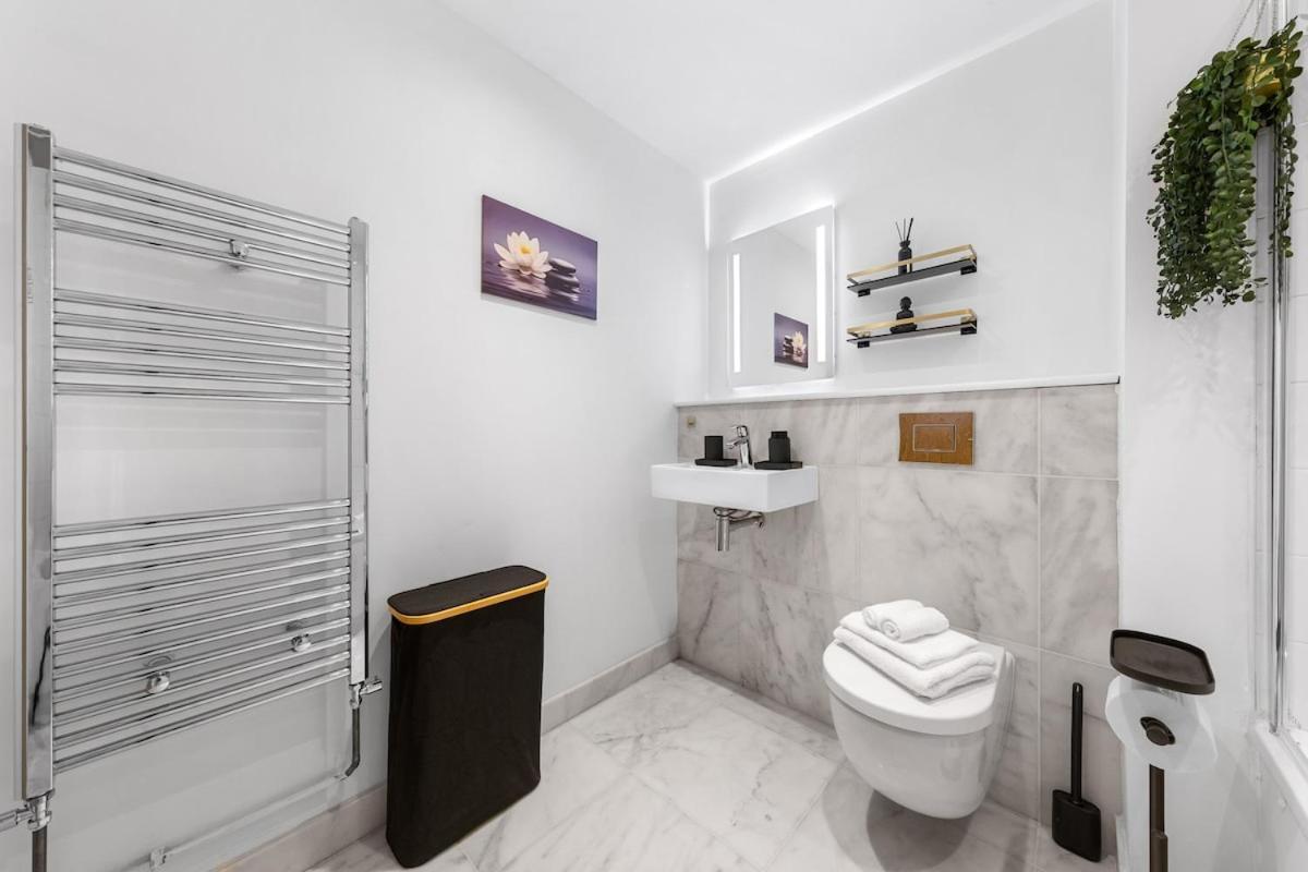 Modern Canary Wharf - Cozy Super King Bed London