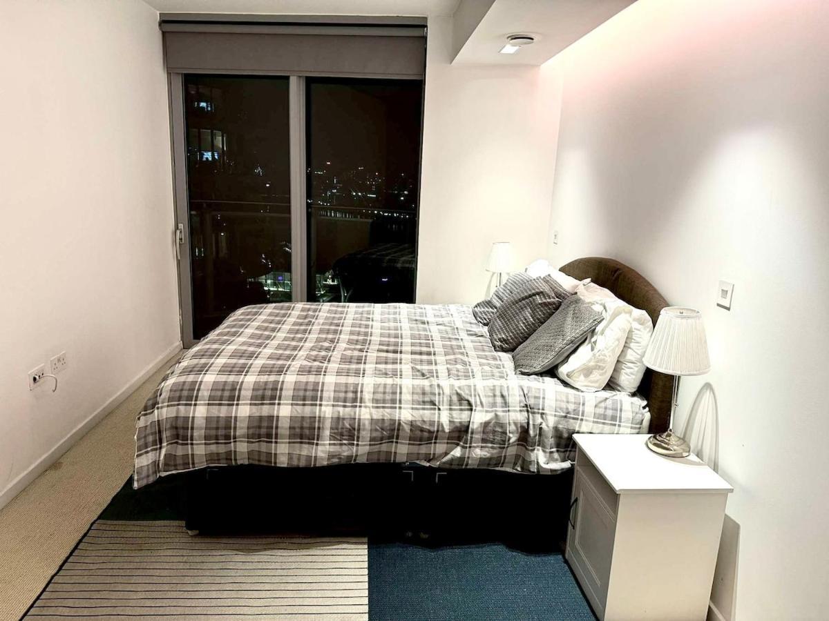 Peaceful Getaway Skyline Views Apartment London