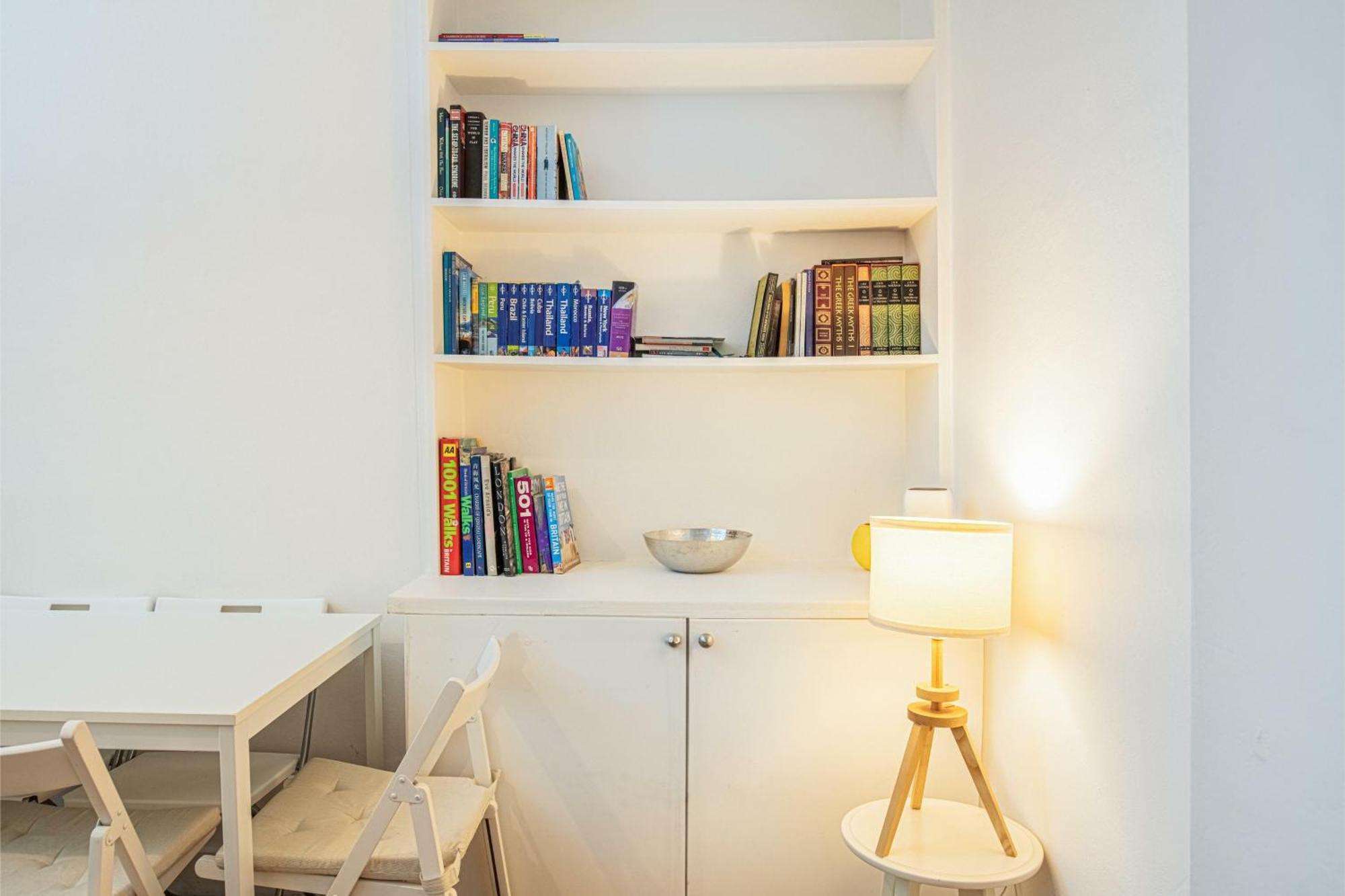 Well-connected 2bd Flat In Elephant & Castle London