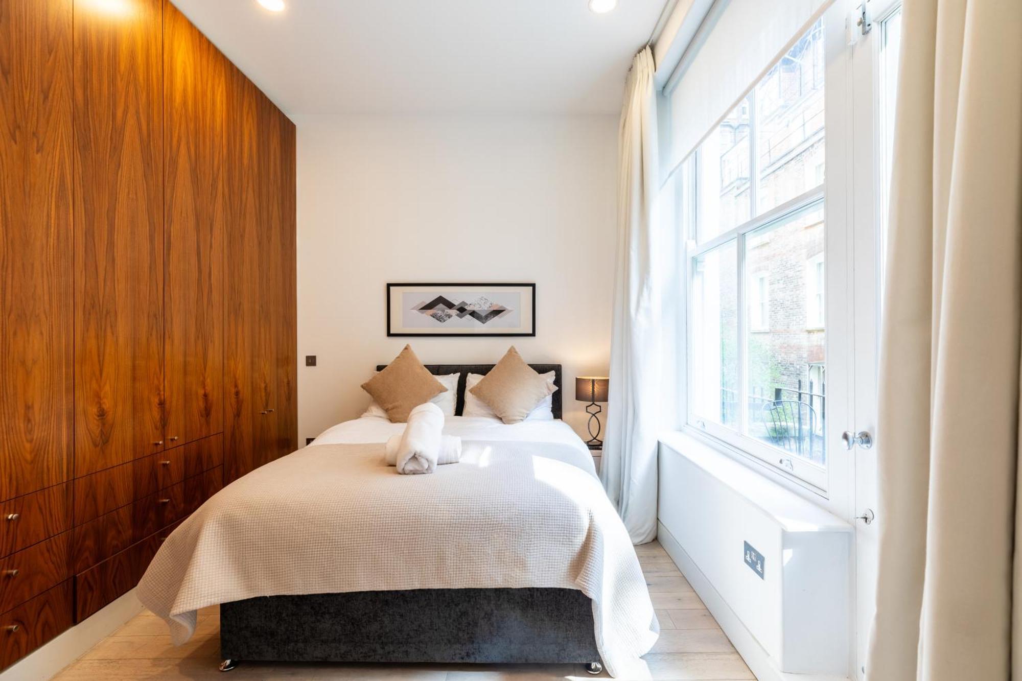 Clarges- Hsk Luxury London