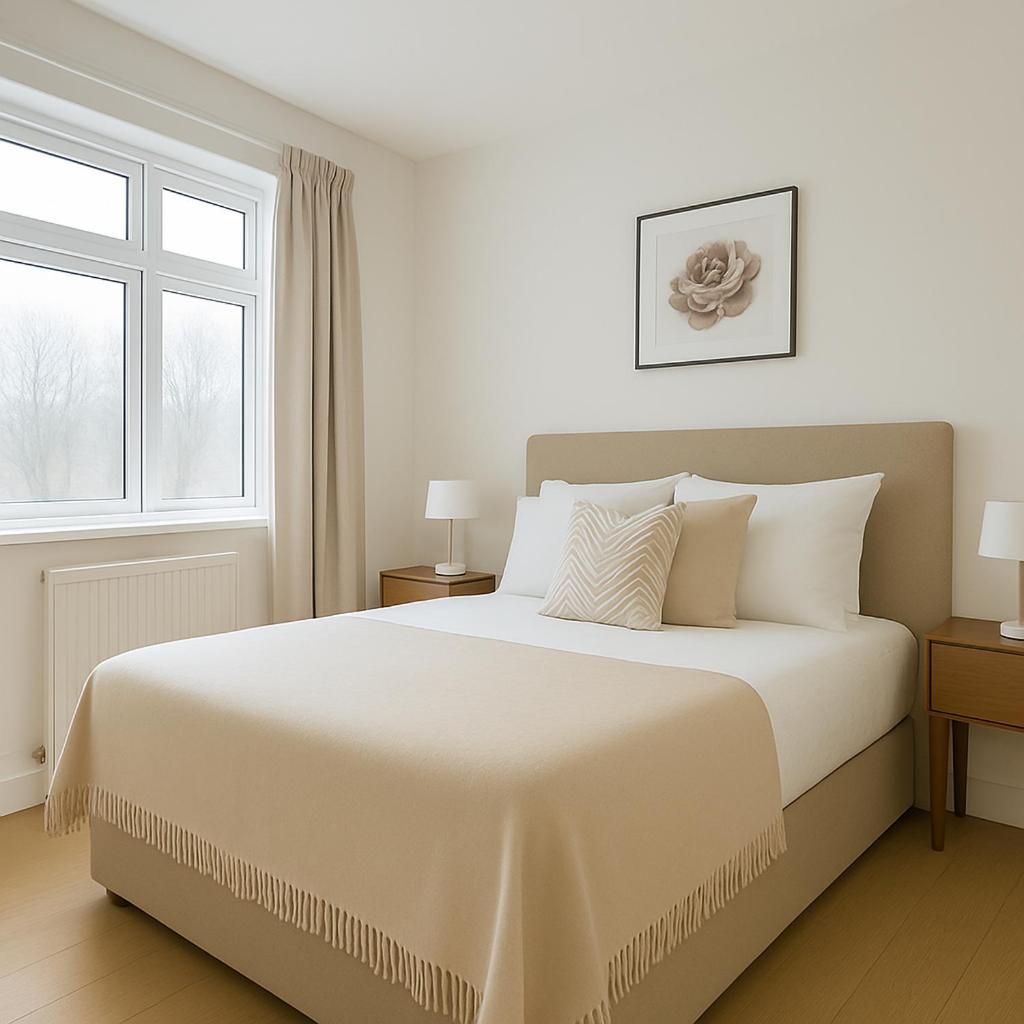 Designer House With Garden In Acton London