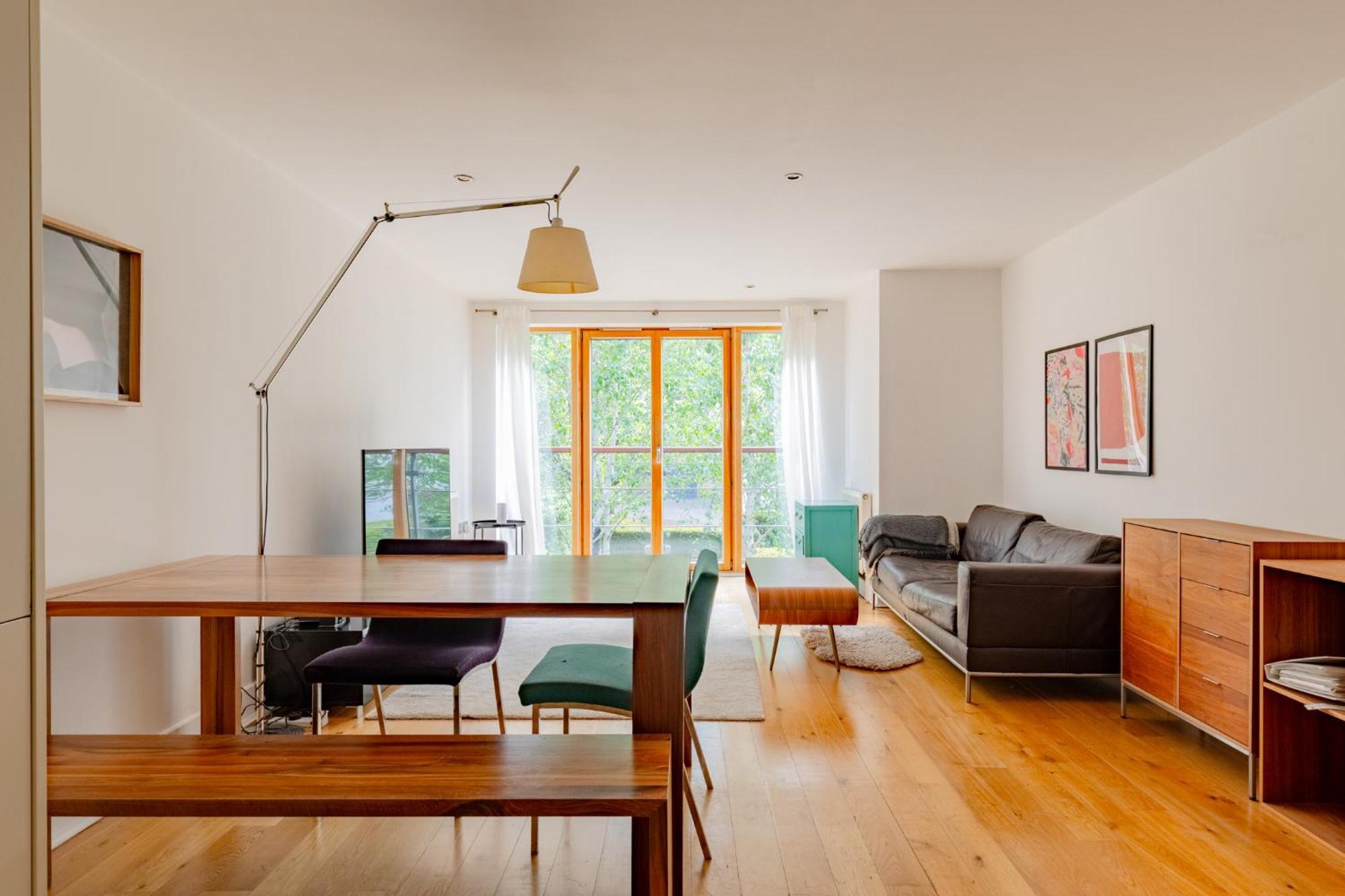 Stylish 1bd Flat In Gated Community Clapham Apartment London