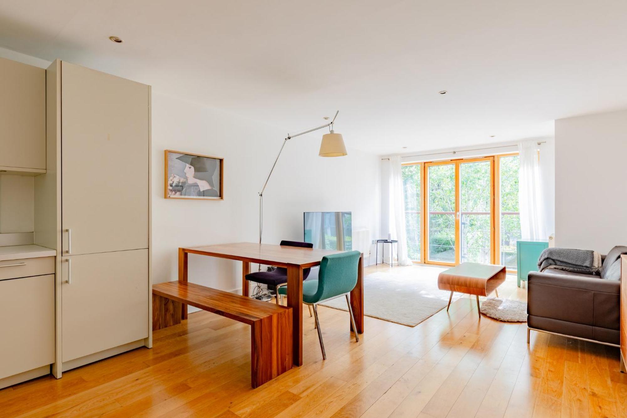 Stylish 1bd Flat In Gated Community Clapham *