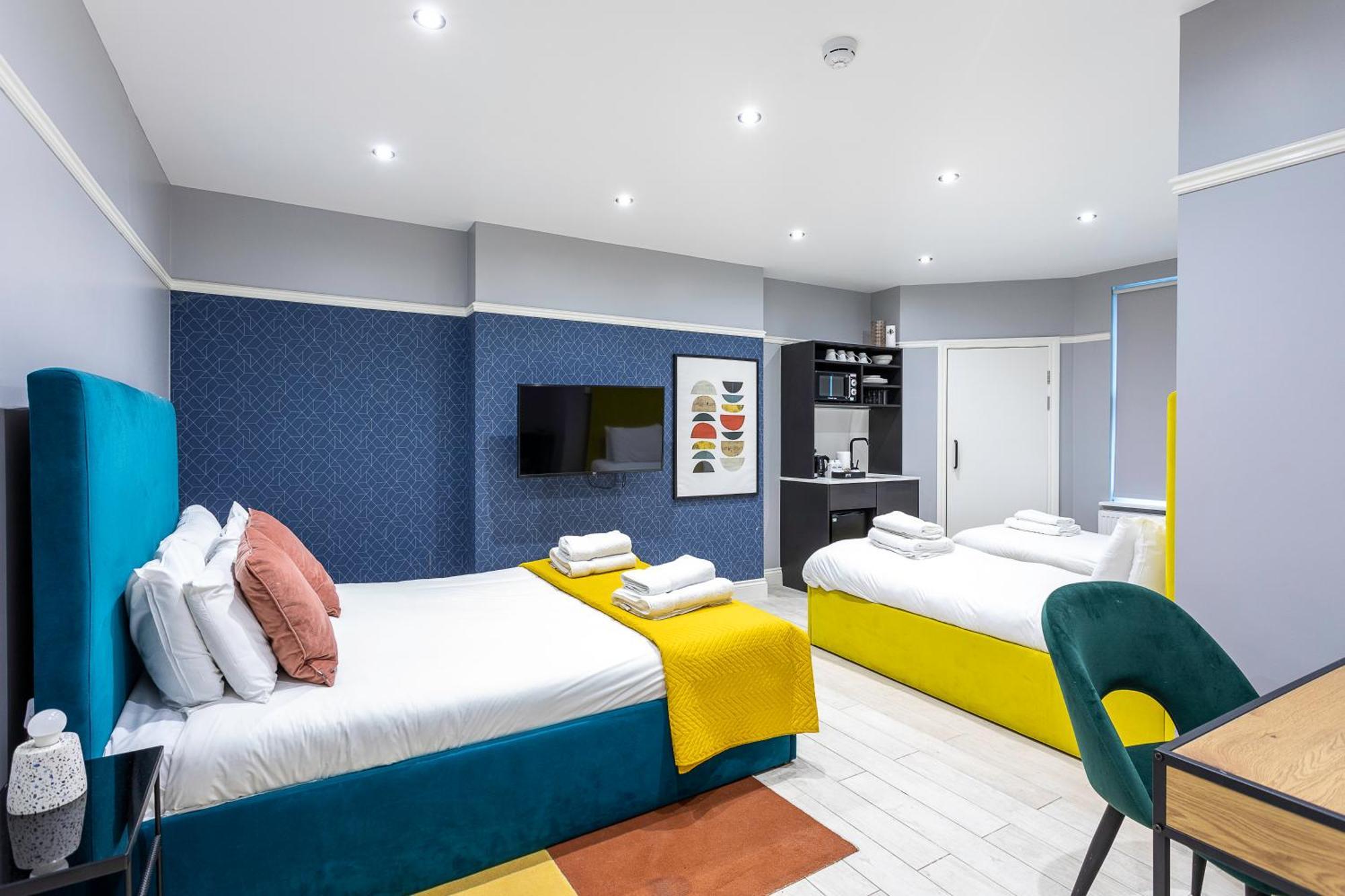 Bob W Earl's Court - Warwick Road Hotel
