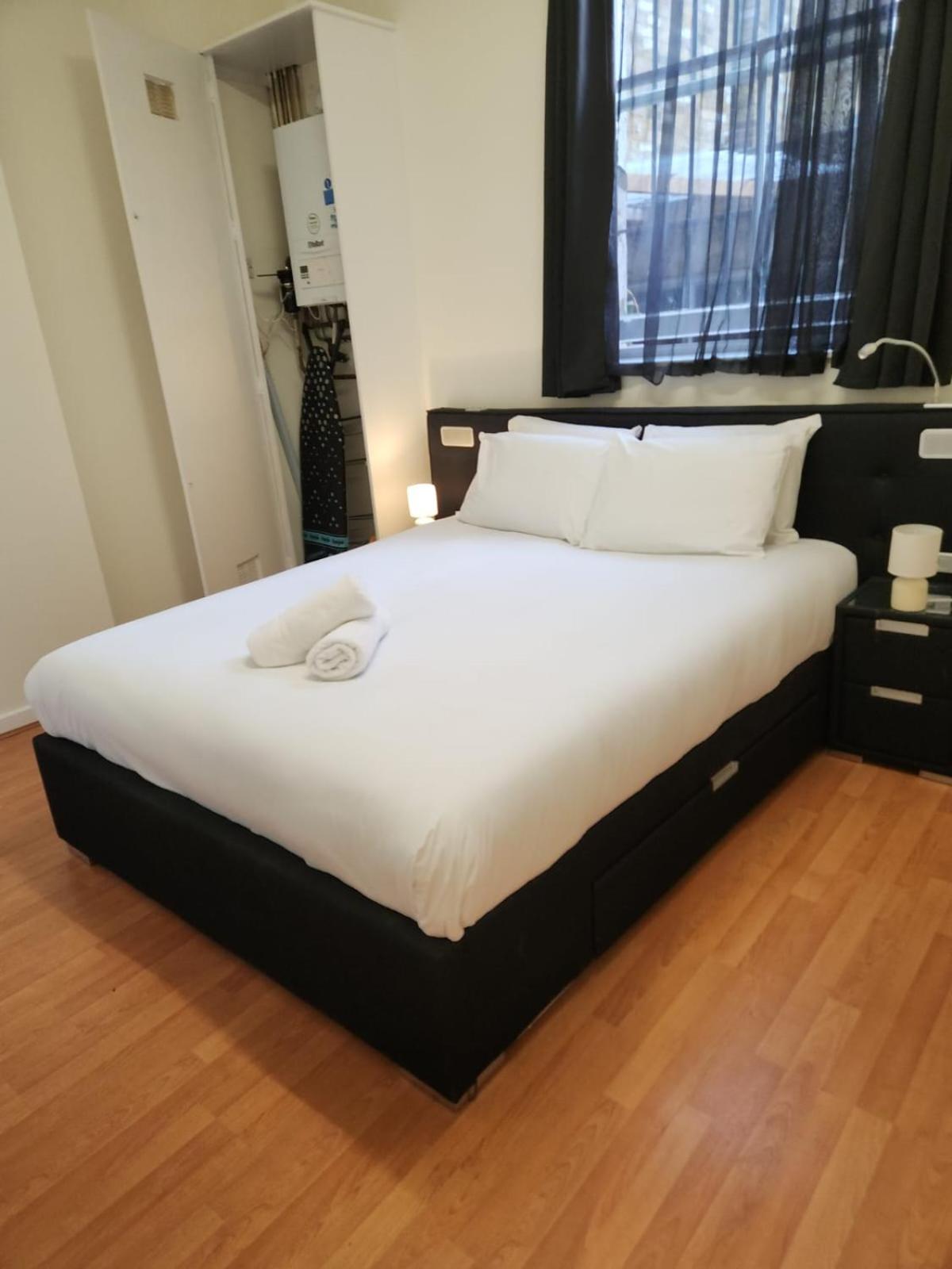 1br Earls Court Prime Location Apartment *