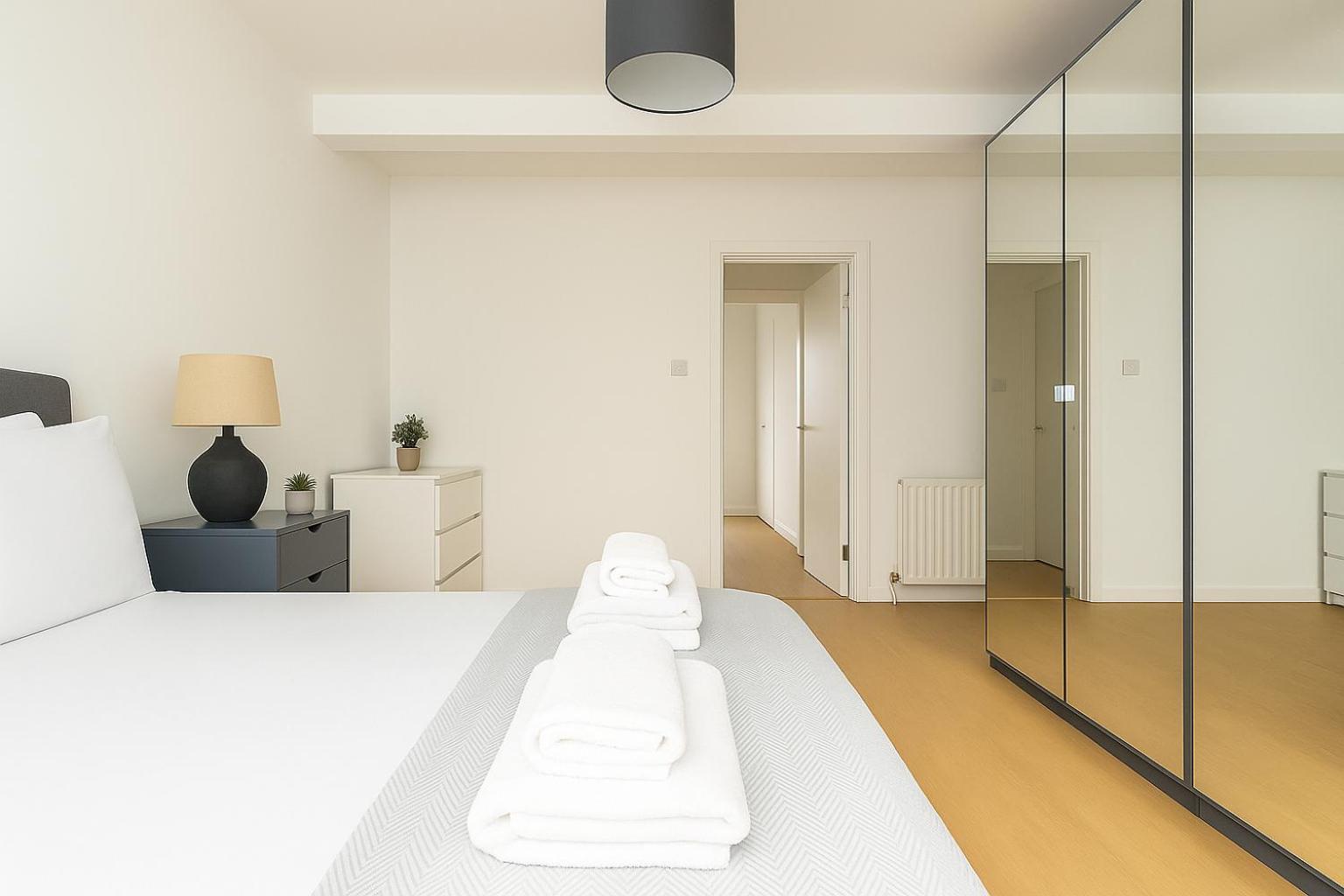Apartment Bright In Henley House *