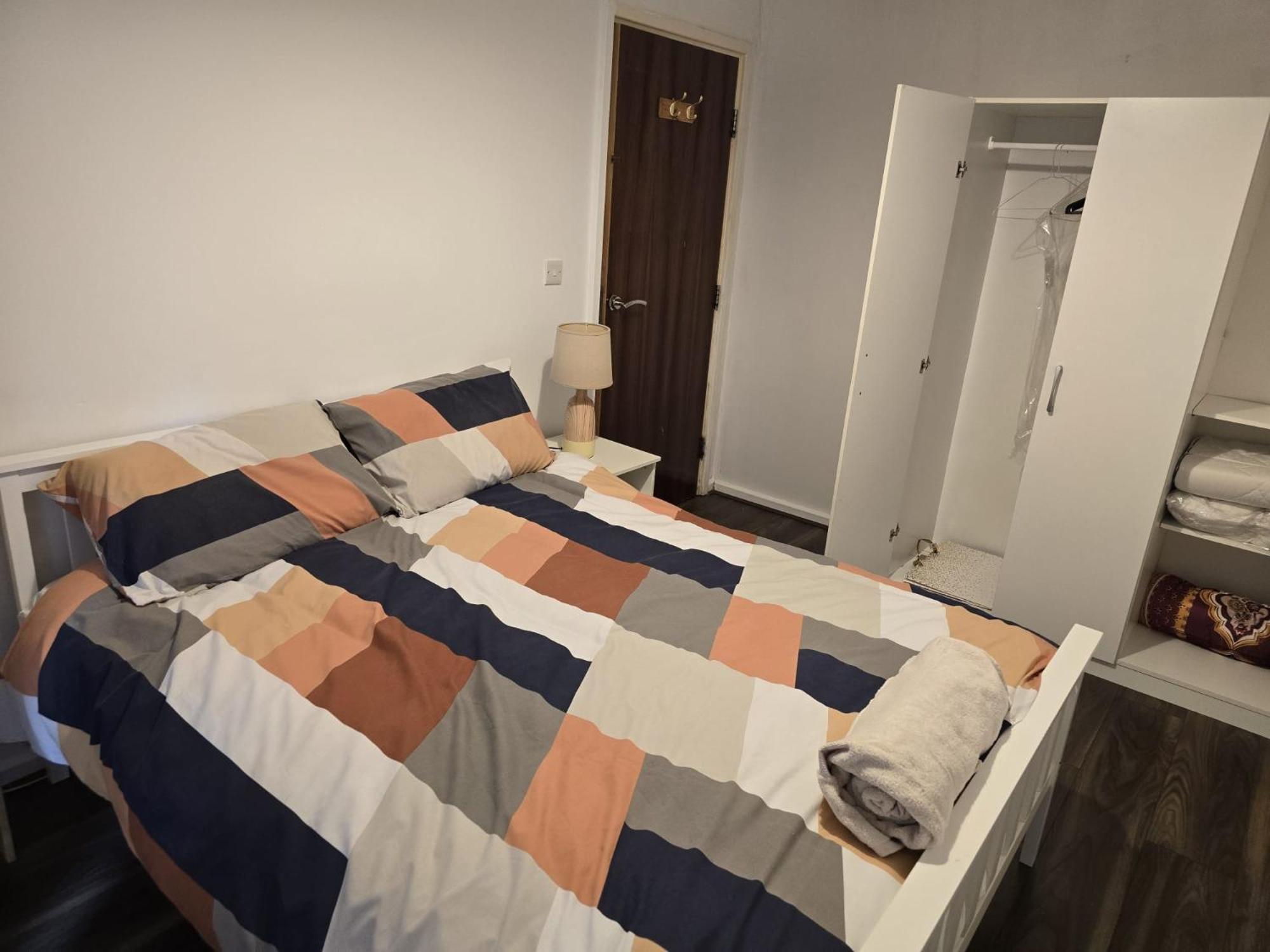 Modern 2-bedroom Bridge Apartamento *