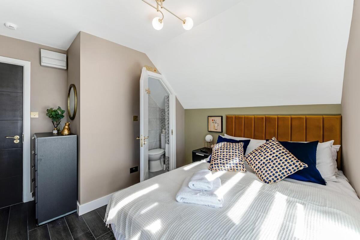 Modern In Excellent Location 8 Apartment *