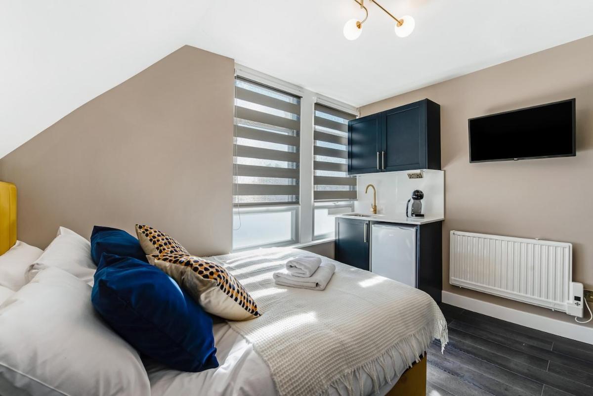 Modern In Excellent Location 8 Apartment *