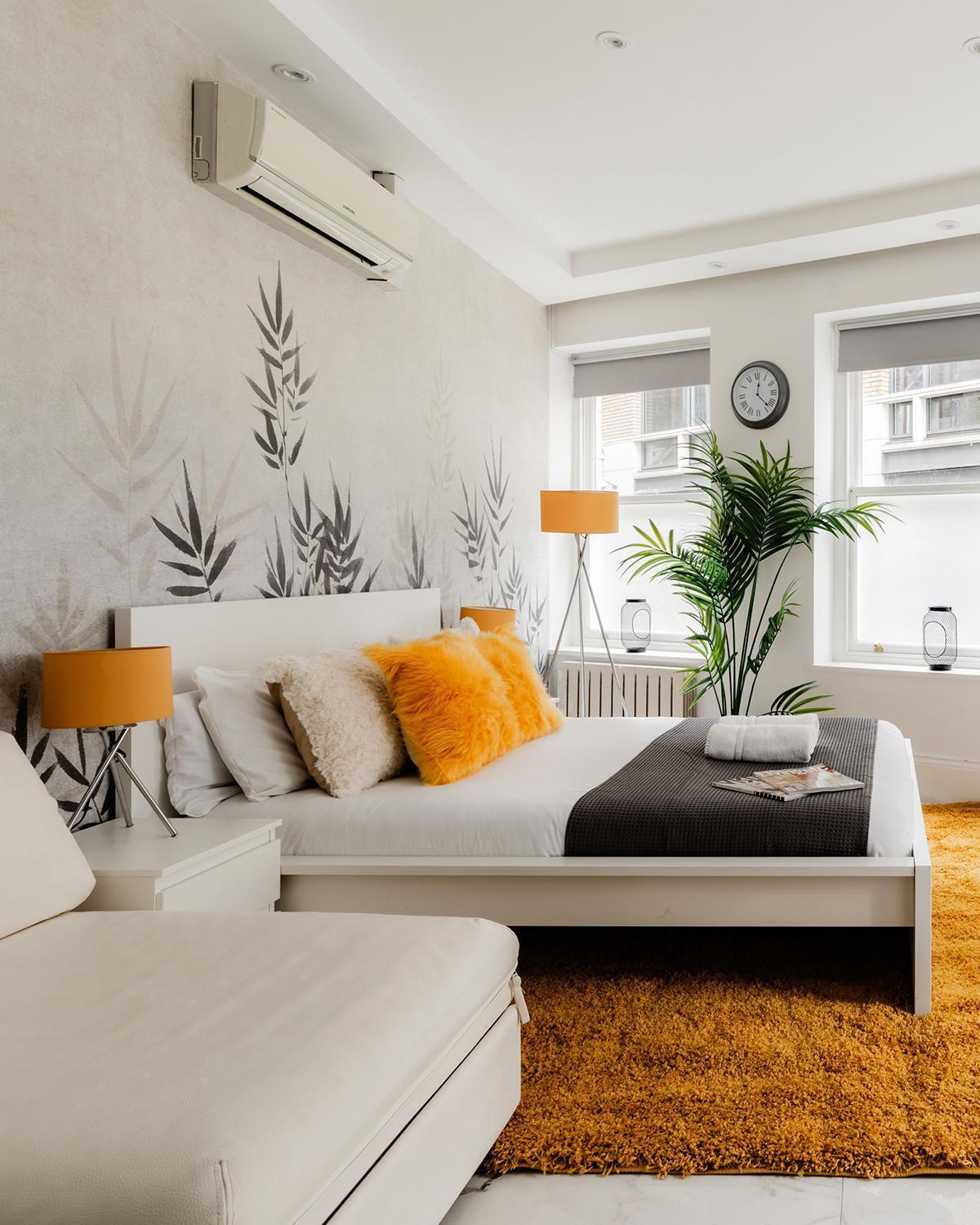 Regents Street's Superb Studios! * London