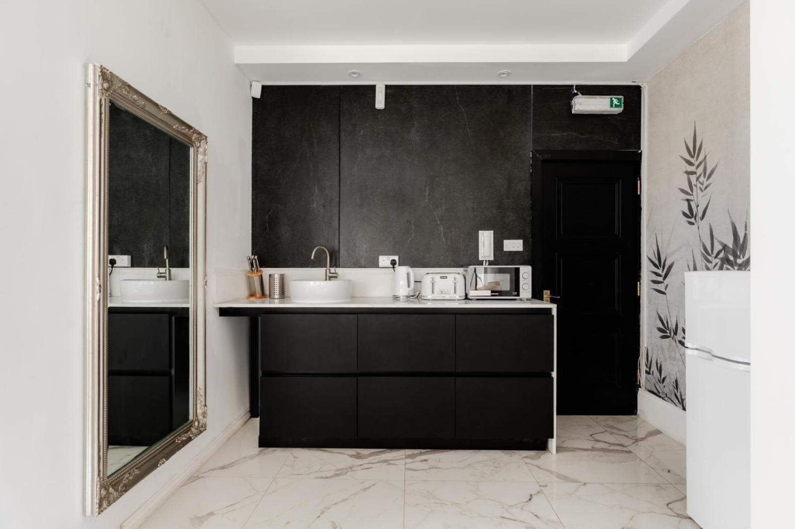 Apartment Regents Street's Superb Studios!