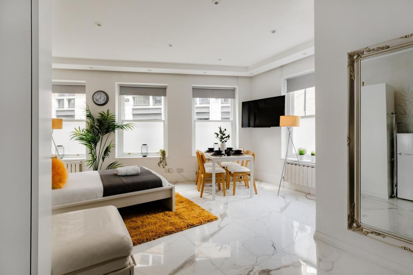 Apartment Regents Street's Superb Studios! *