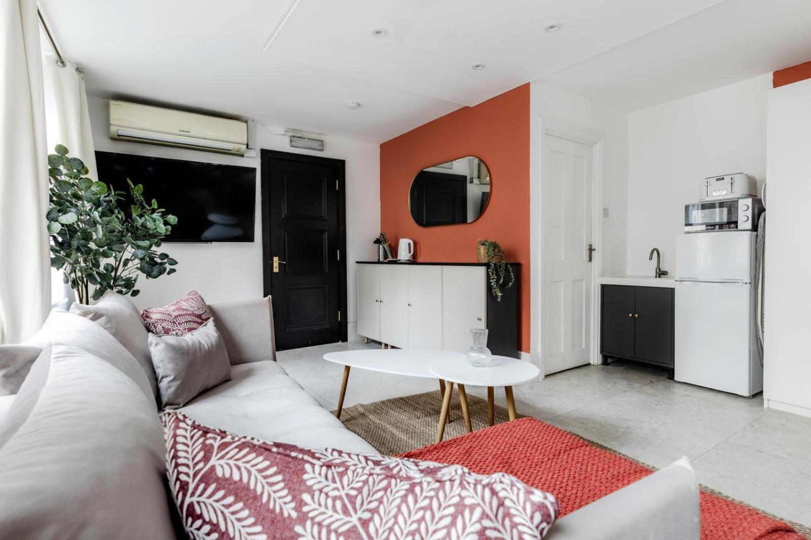 Regents Street's Superb Studios!