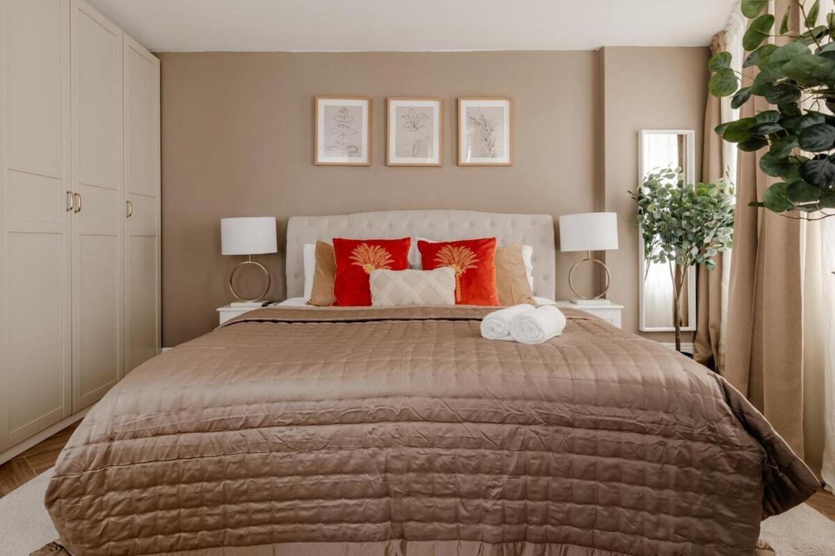 Apartment Regents Street's Superb Studios! London