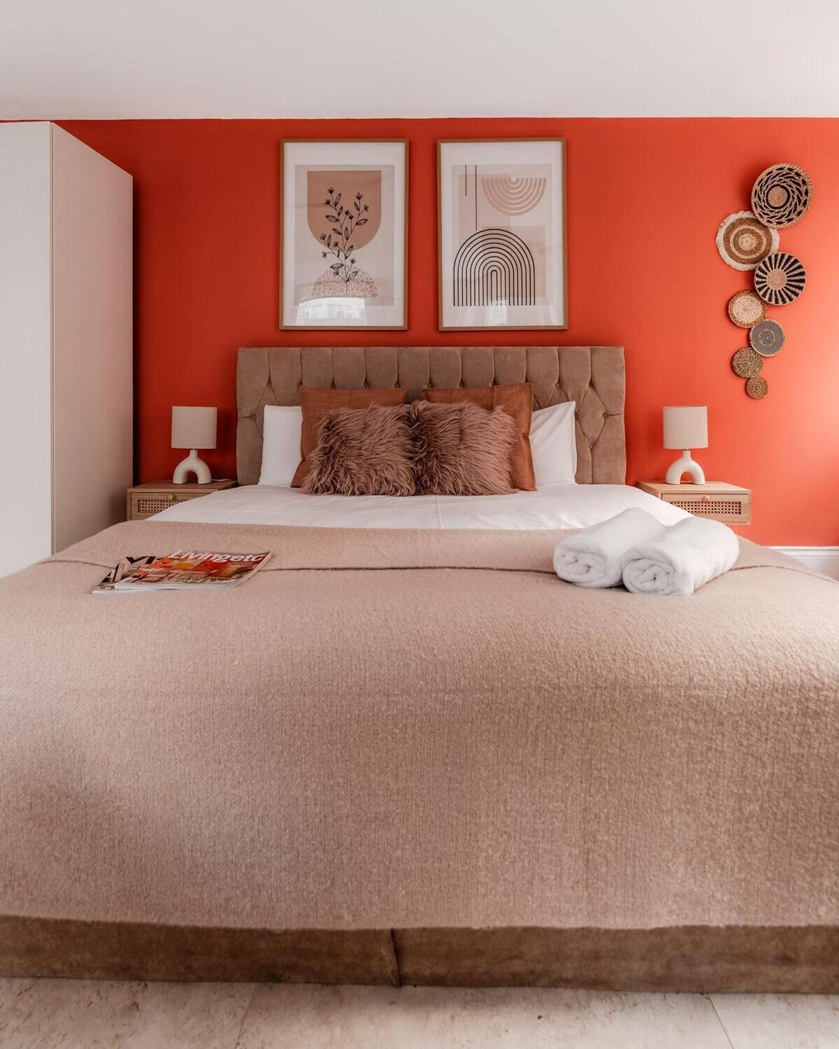 Regents Street's Superb Studios! * London